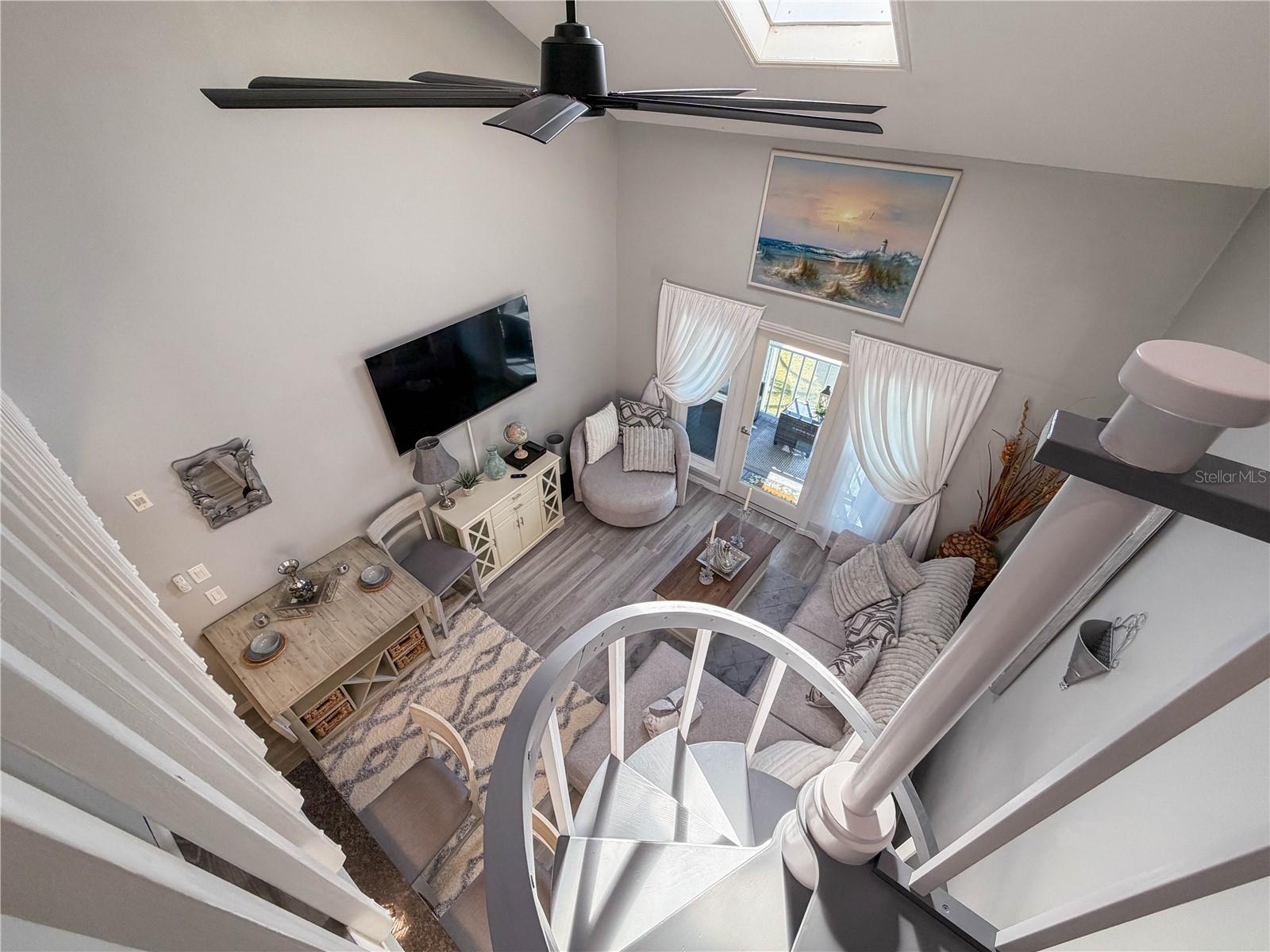 Image 29 of 44 For 4410 Warren Avenue 216