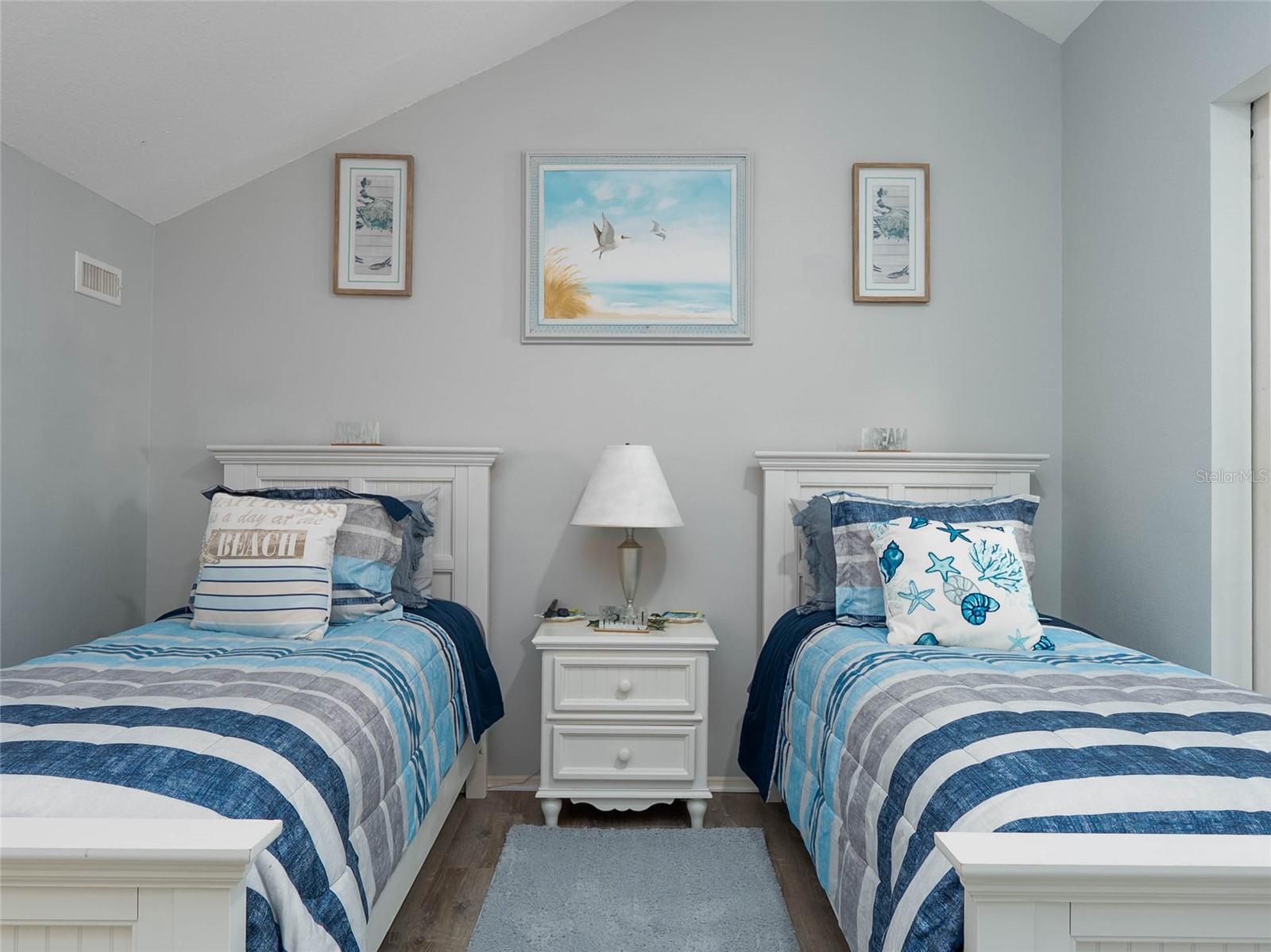 Image 30 of 44 For 4410 Warren Avenue 216