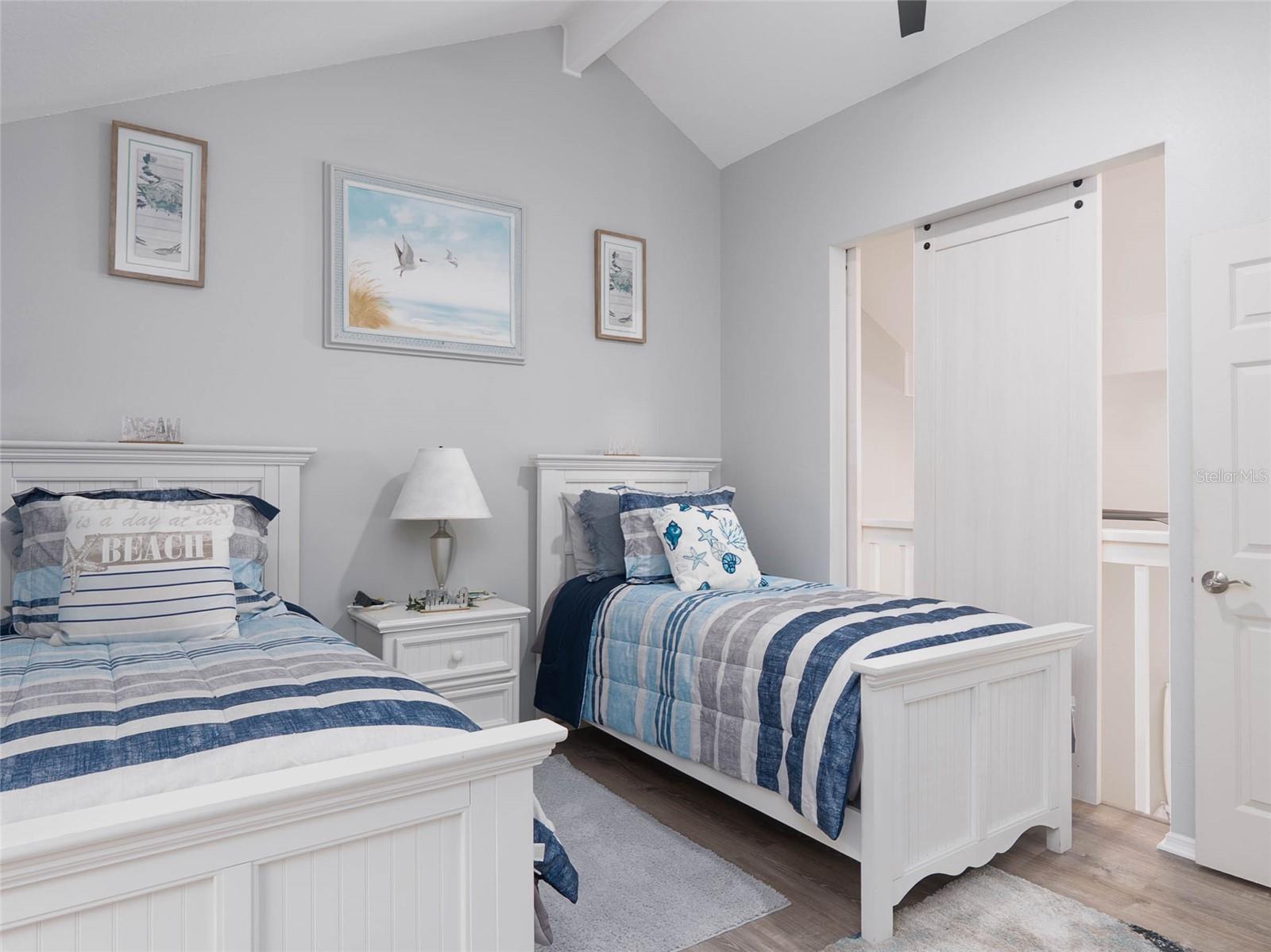 Image 32 of 44 For 4410 Warren Avenue 216