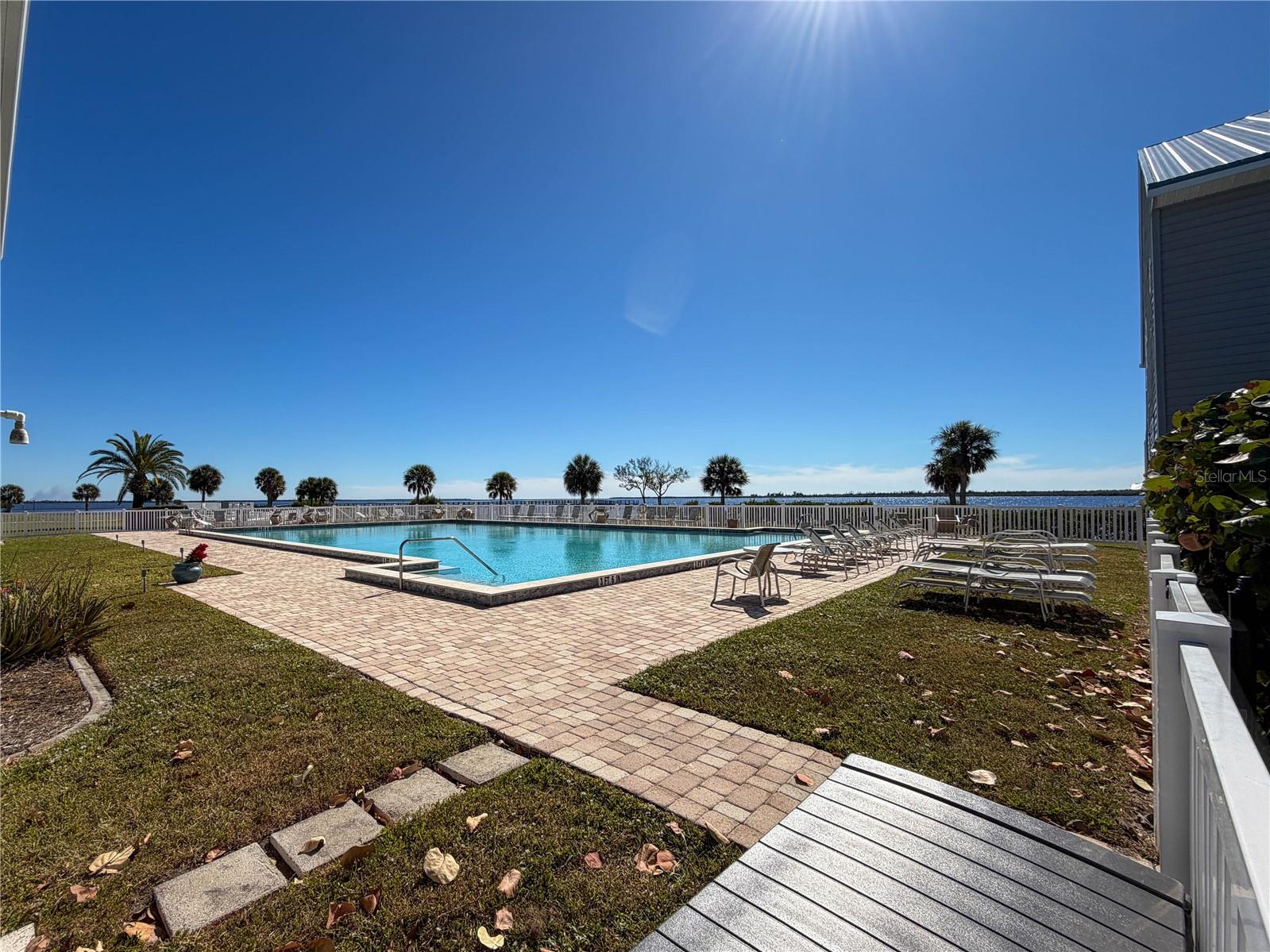 Image 37 of 44 For 4410 Warren Avenue 216