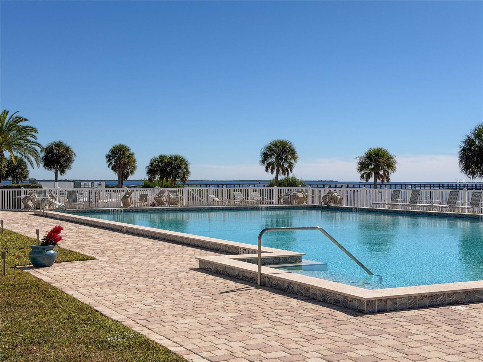 Image 39 of 44 For 4410 Warren Avenue 216