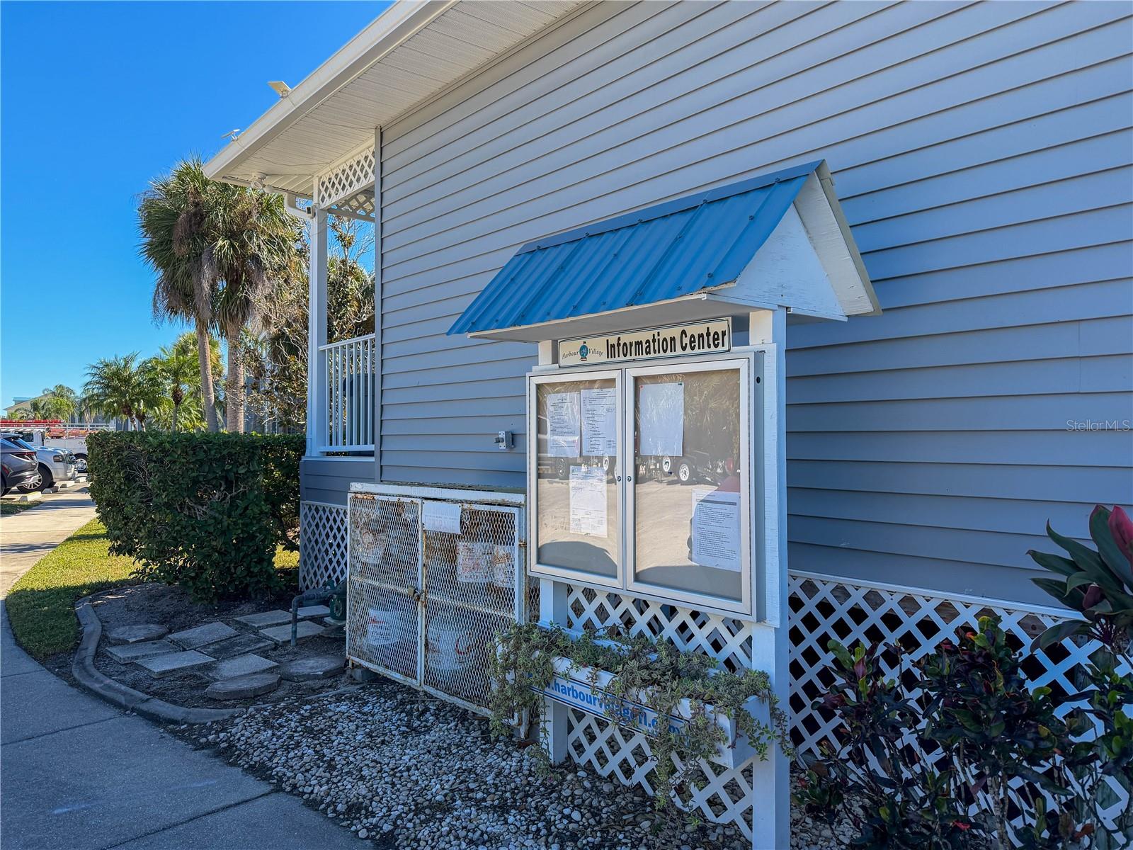 Image 41 of 44 For 4410 Warren Avenue 216