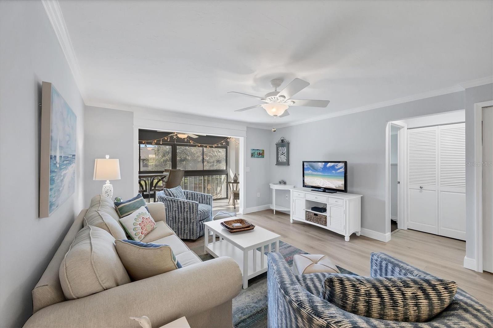 Image 11 of 40 For 370 Three Lakes Lane F