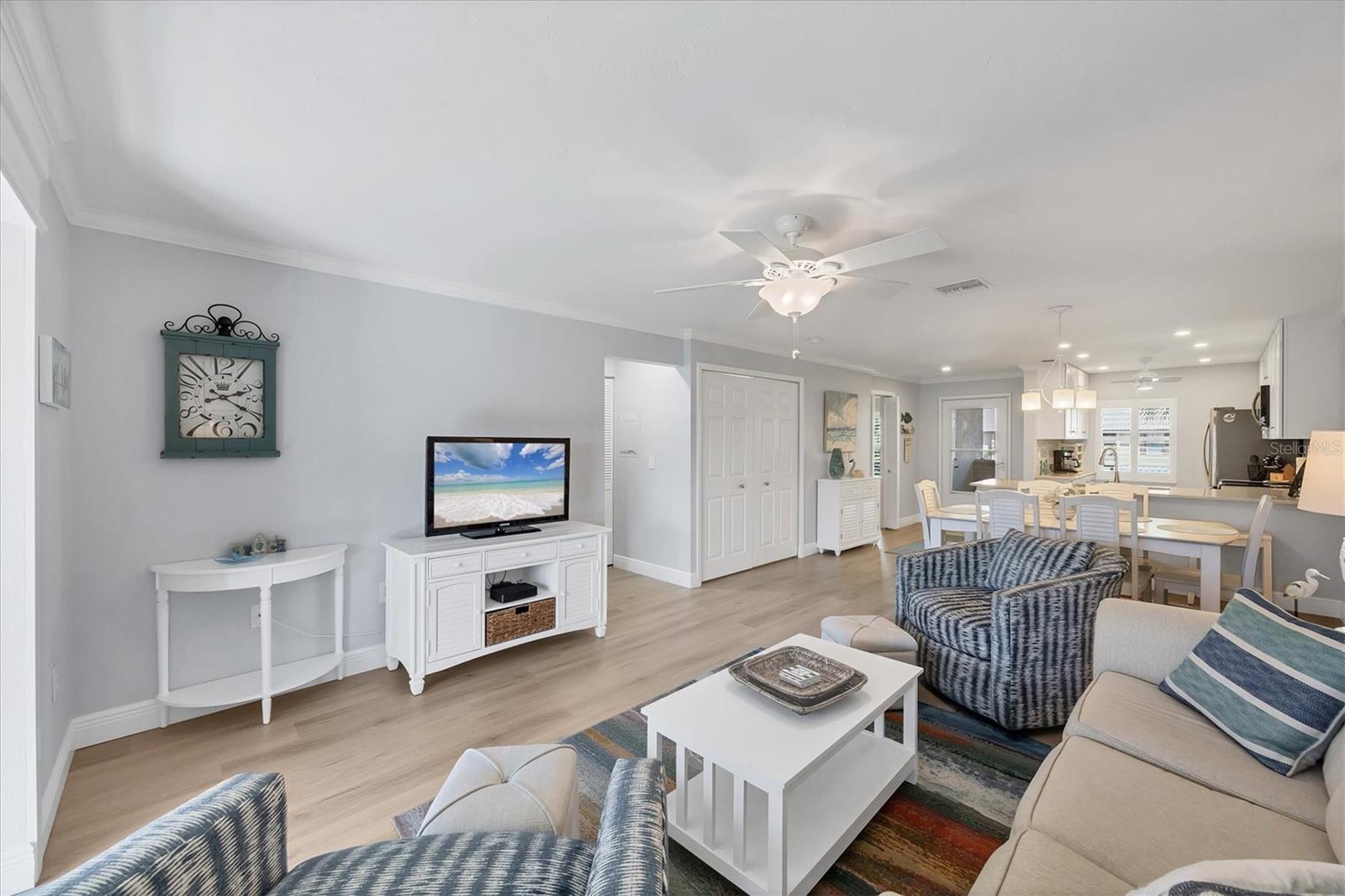 Image 12 of 40 For 370 Three Lakes Lane F