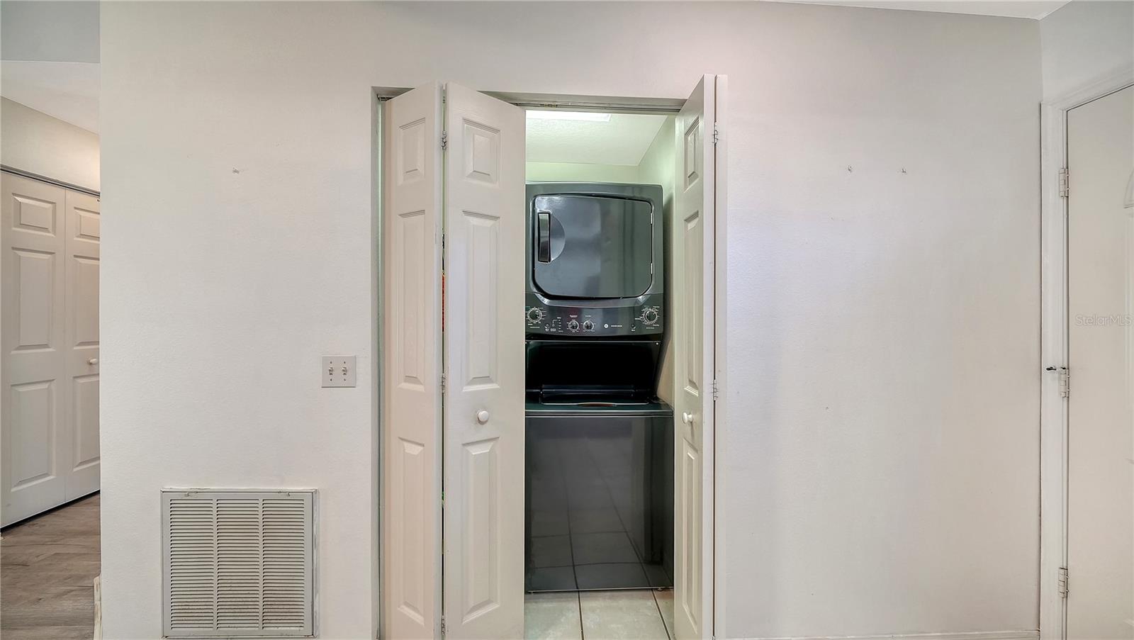 Image 17 of 32 For 4250 Players Place 2612