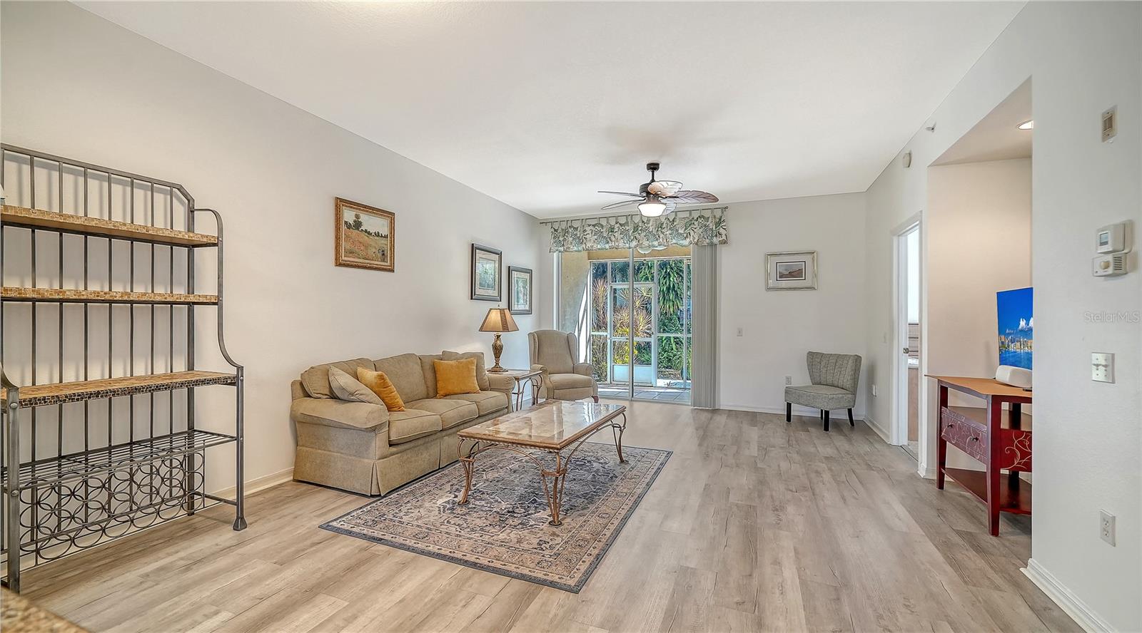 Image 4 of 32 For 4250 Players Place 2612