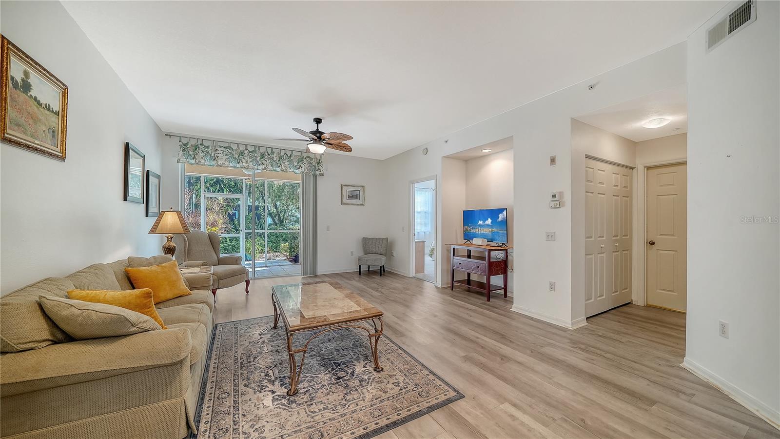 Image 5 of 32 For 4250 Players Place 2612