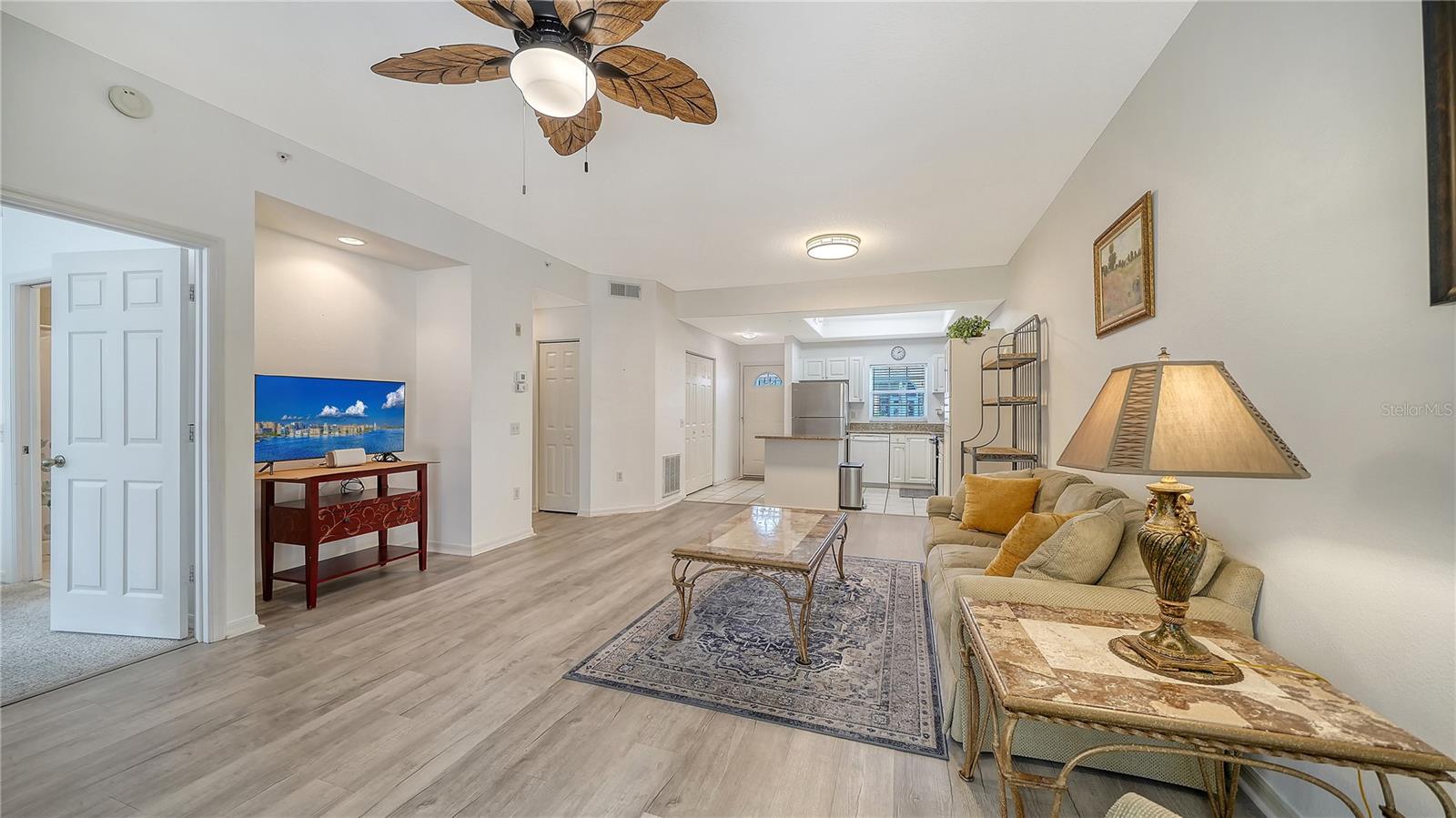 Image 7 of 32 For 4250 Players Place 2612