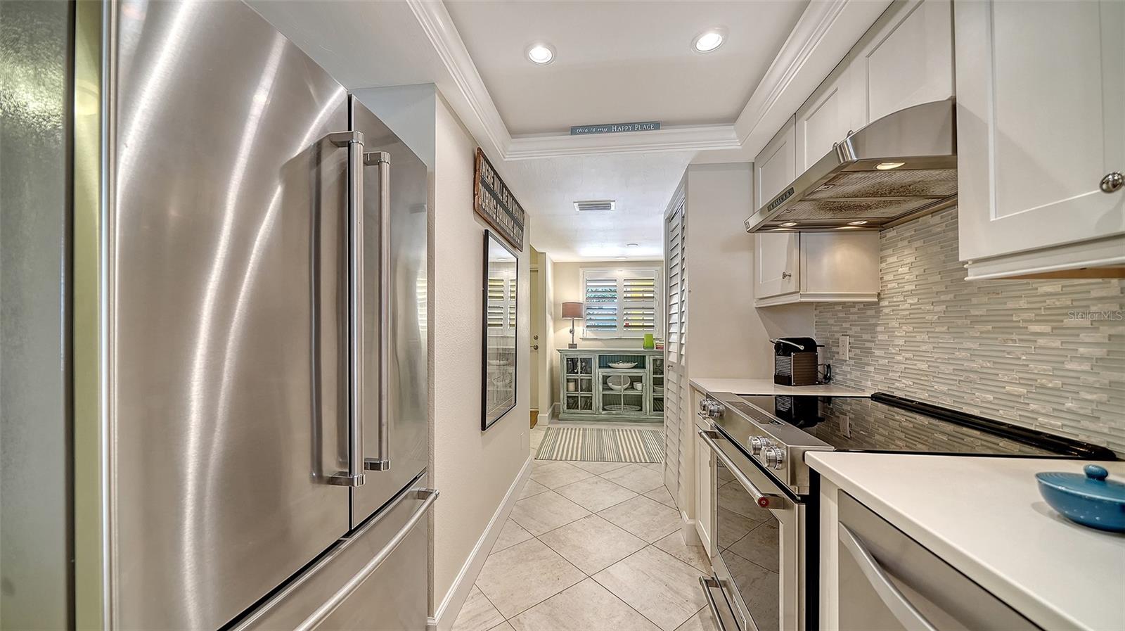 Image 14 of 69 For 8773 Midnight Pass Road 204g