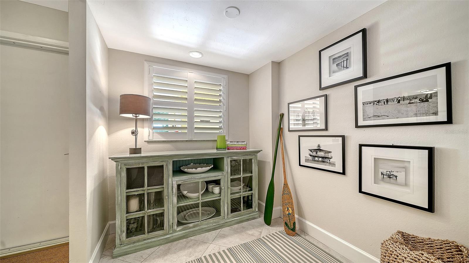 Image 15 of 69 For 8773 Midnight Pass Road 204g