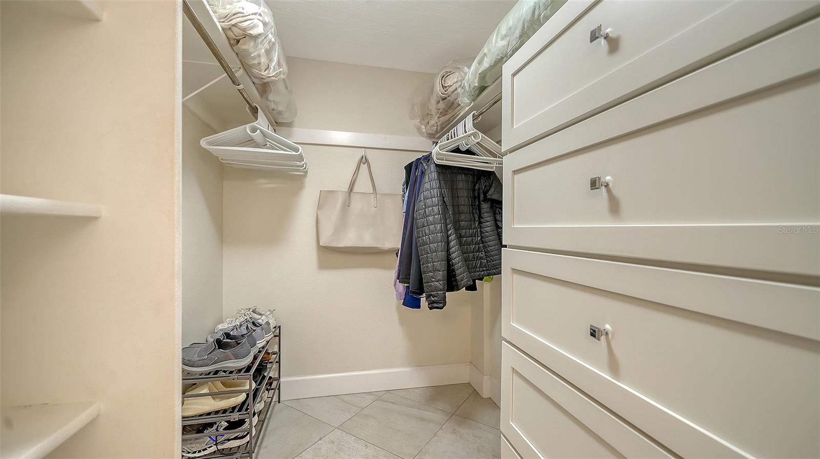 Image 22 of 69 For 8773 Midnight Pass Road 204g