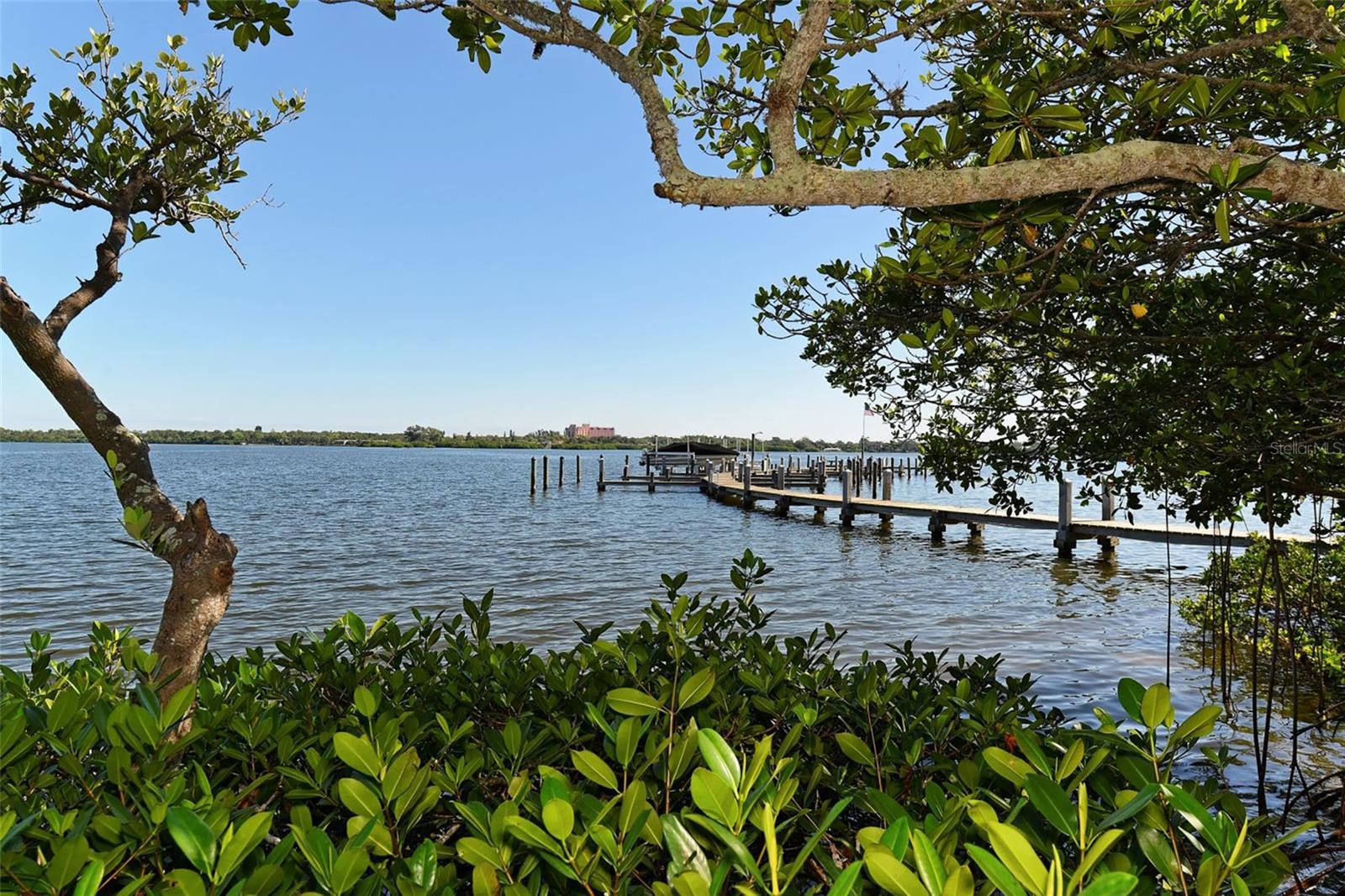 Image 56 of 69 For 8773 Midnight Pass Road 204g