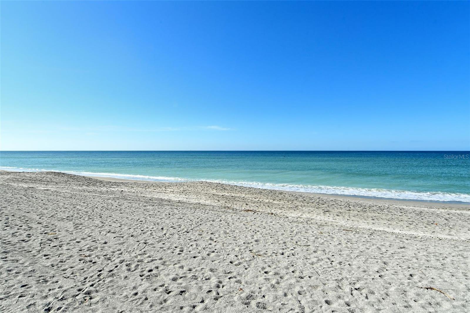 Image 62 of 69 For 8773 Midnight Pass Road 204g