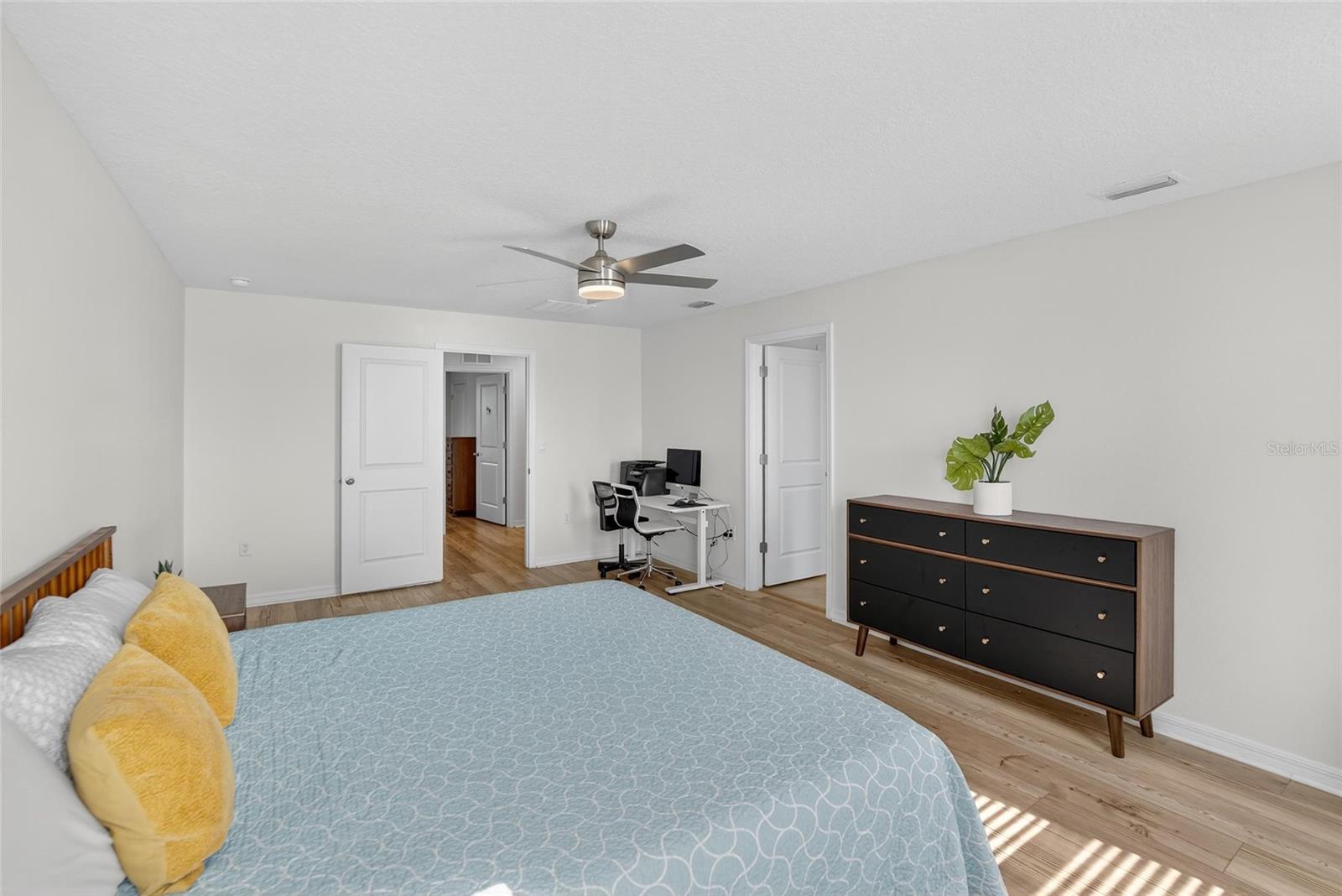 Image 22 of 41 For 7751 Rosewood Garden Loop