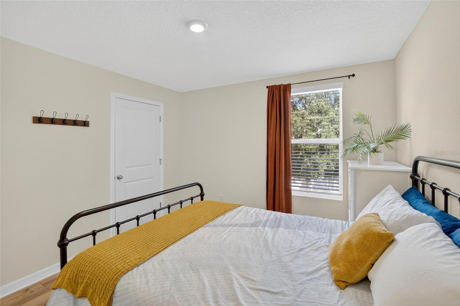 Image 32 of 41 For 7751 Rosewood Garden Loop