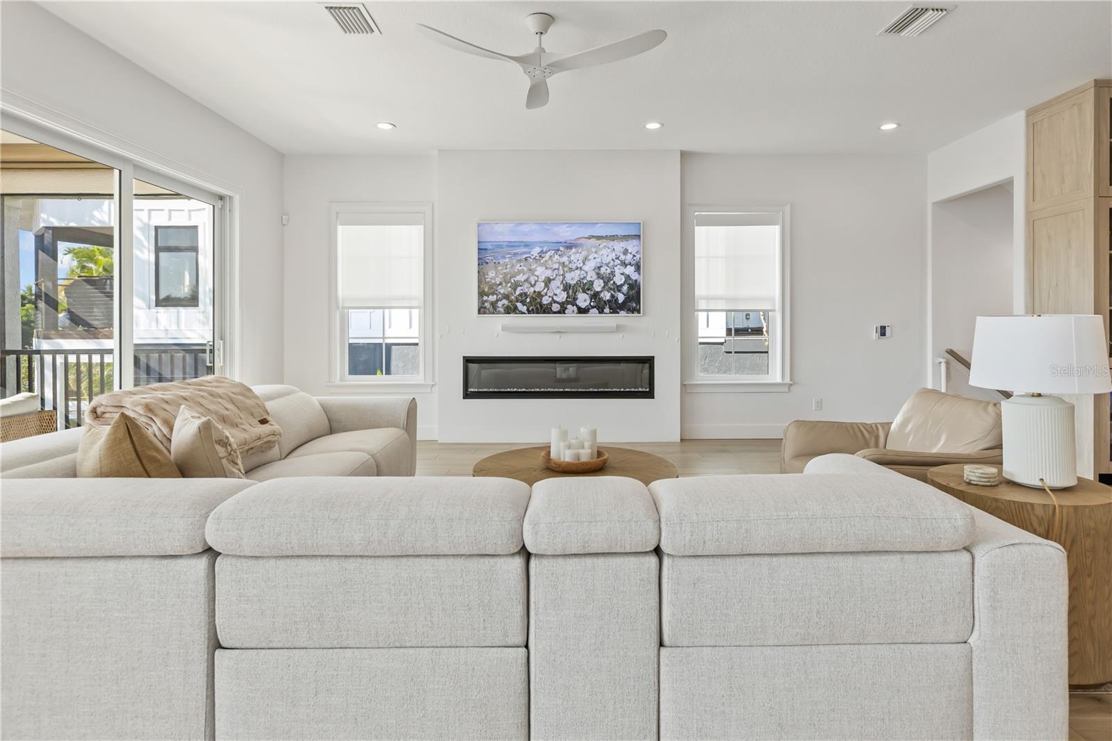 Image 14 of 67 For 8008 Midnight Pass Road