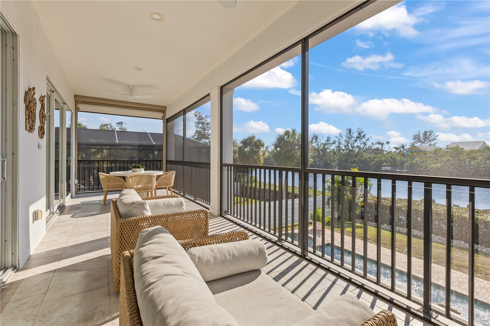 Image 19 of 67 For 8008 Midnight Pass Road