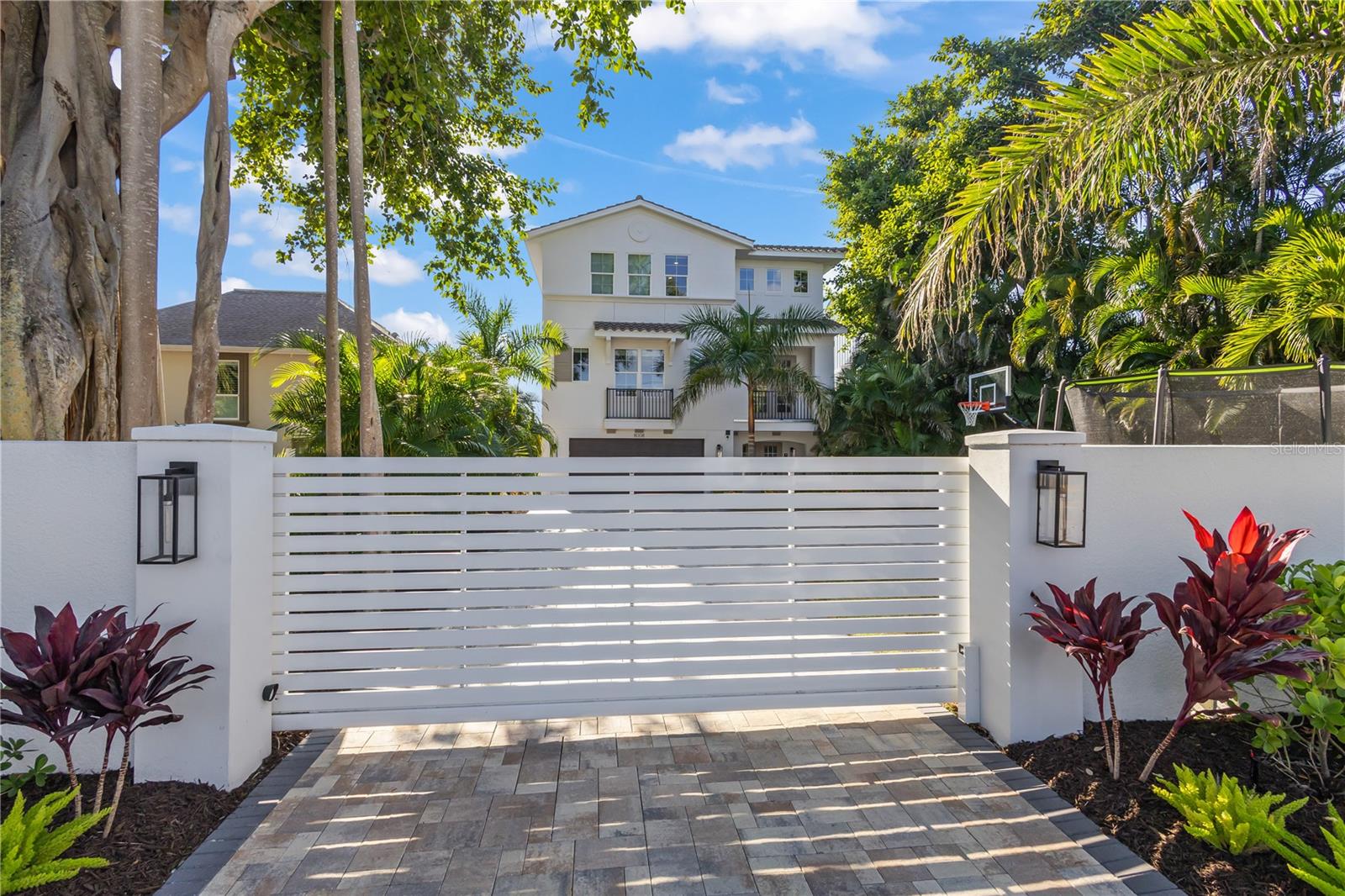 Image 2 of 67 For 8008 Midnight Pass Road