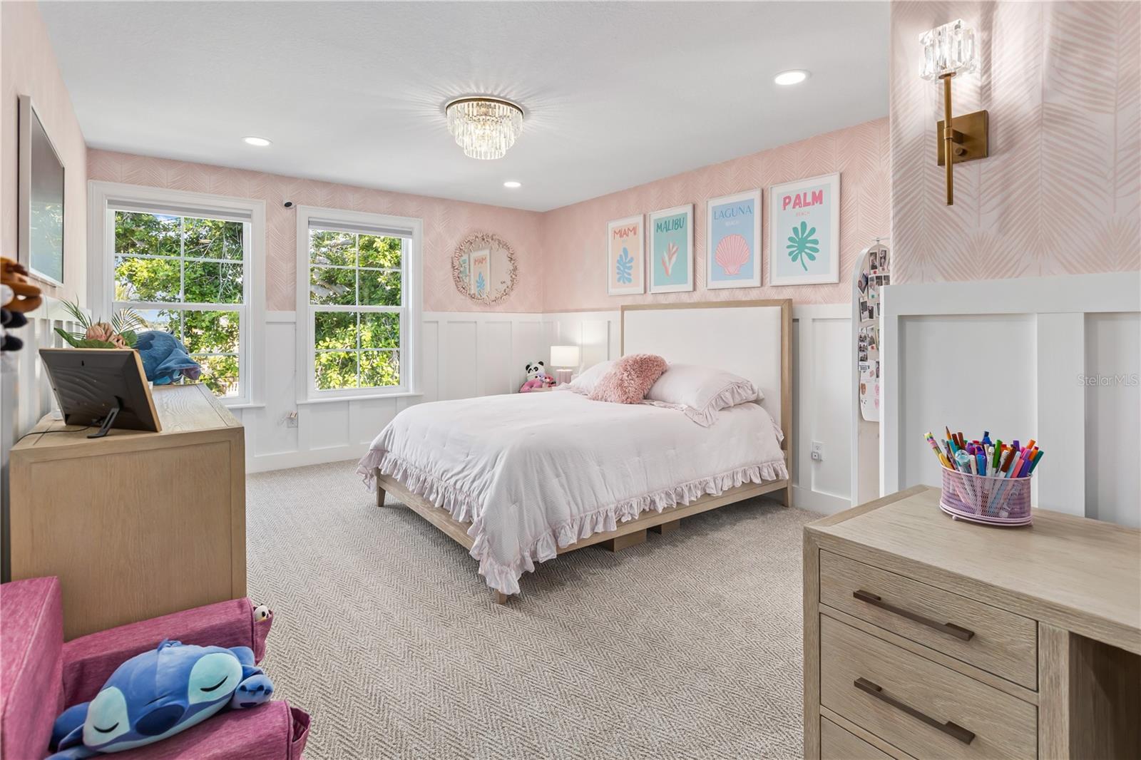 Image 26 of 67 For 8008 Midnight Pass Road