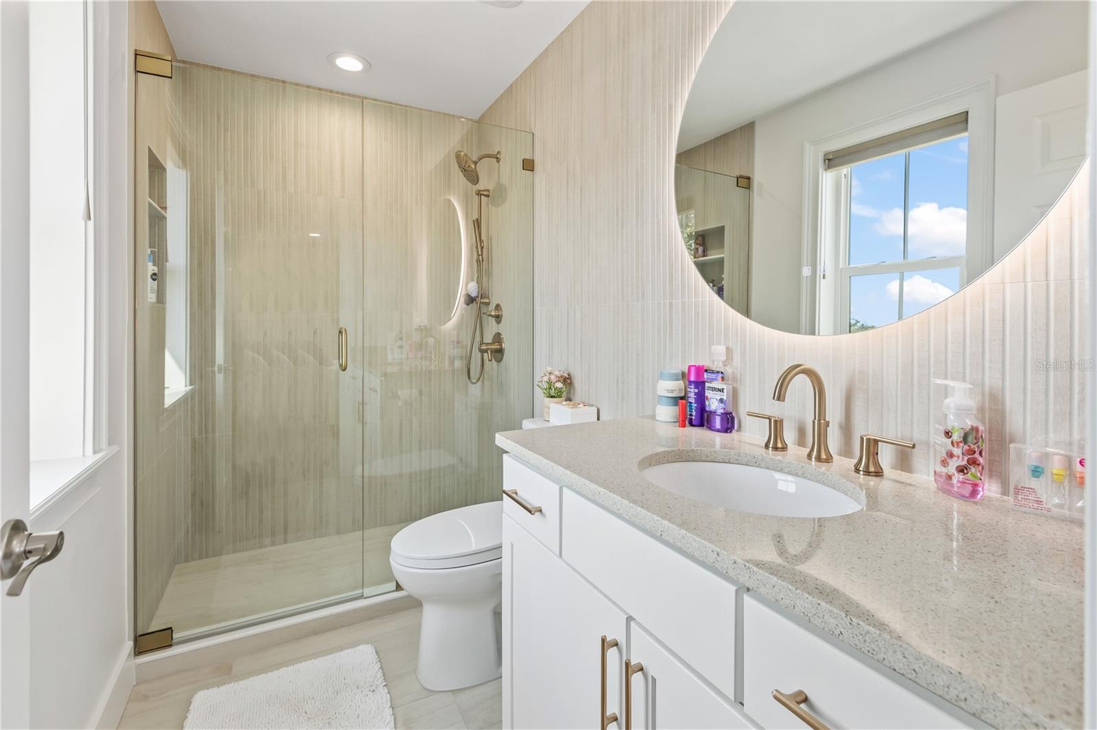 Image 28 of 67 For 8008 Midnight Pass Road