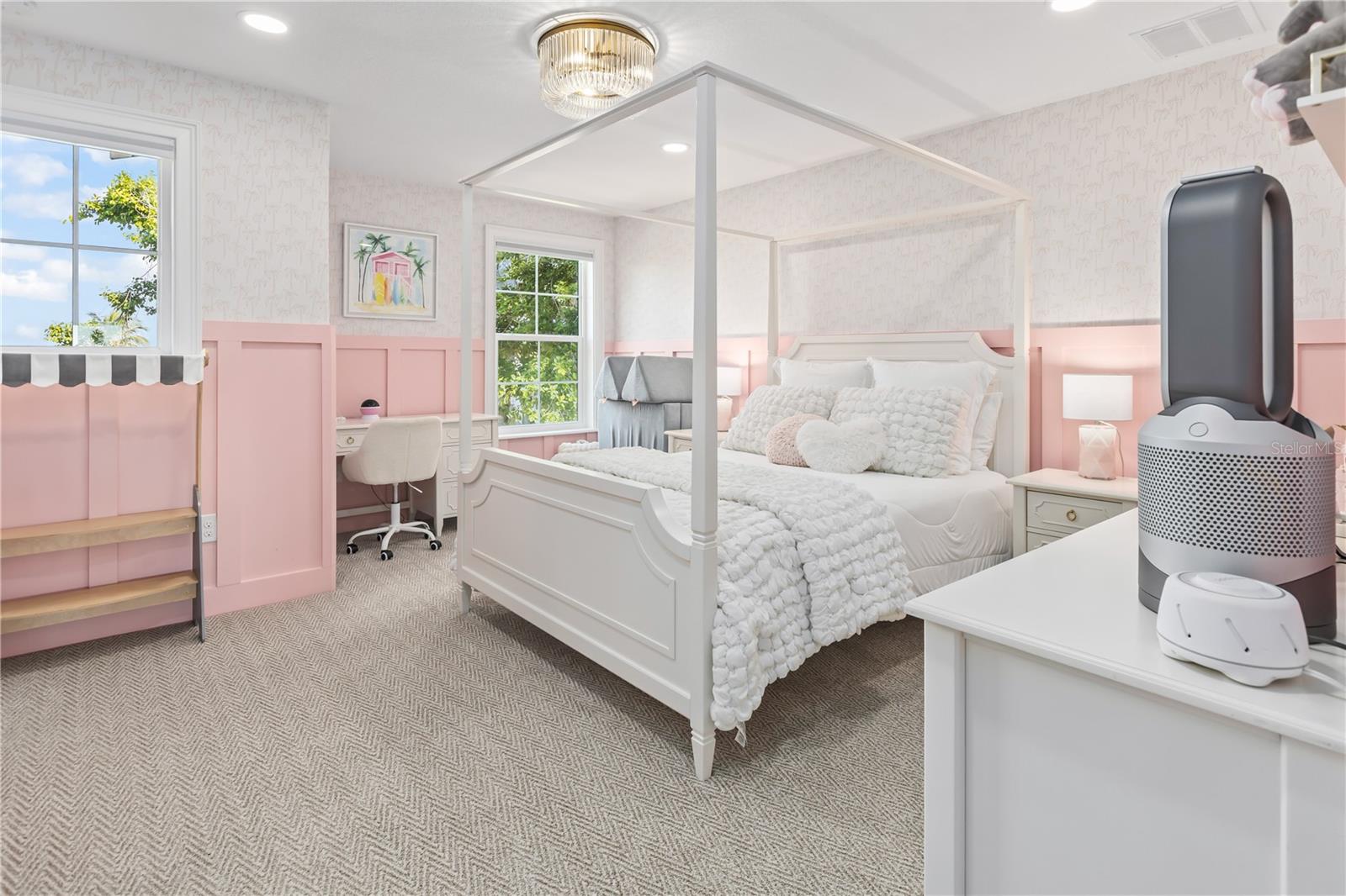 Image 29 of 67 For 8008 Midnight Pass Road