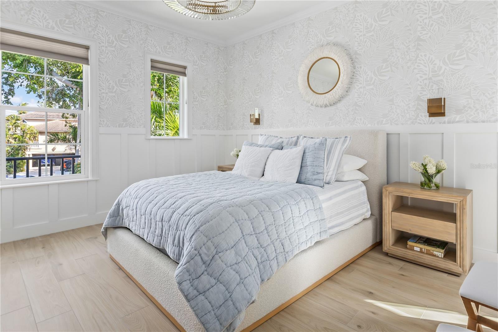 Image 32 of 67 For 8008 Midnight Pass Road