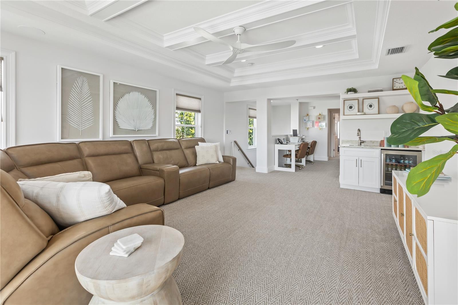 Image 38 of 67 For 8008 Midnight Pass Road