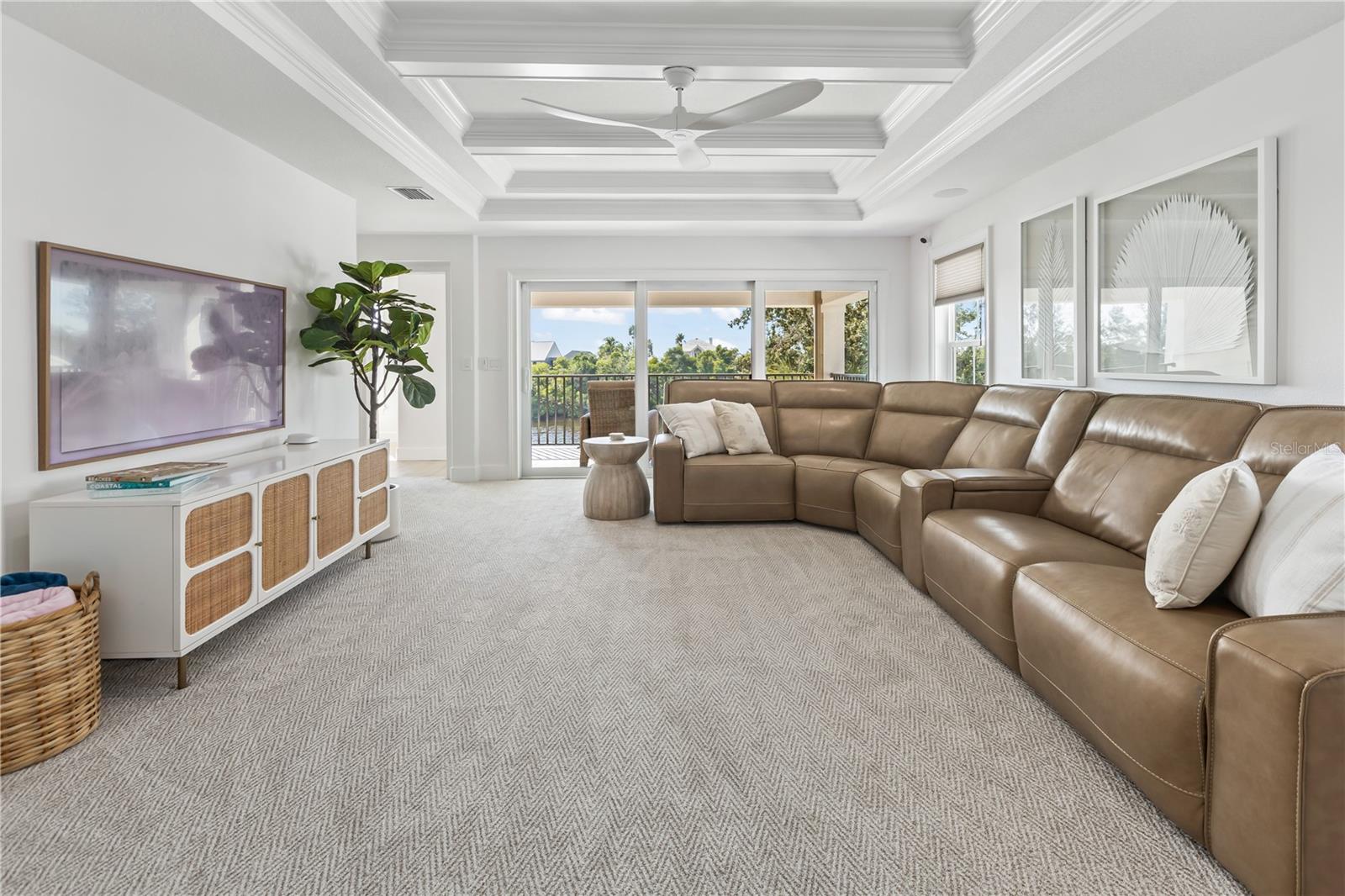 Image 39 of 67 For 8008 Midnight Pass Road