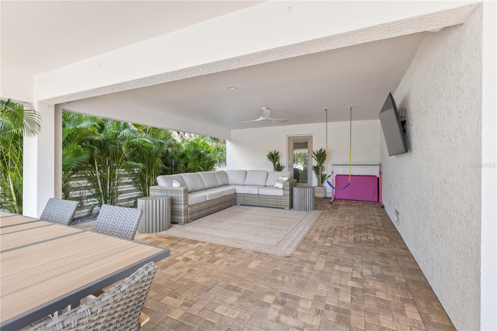 Image 43 of 67 For 8008 Midnight Pass Road