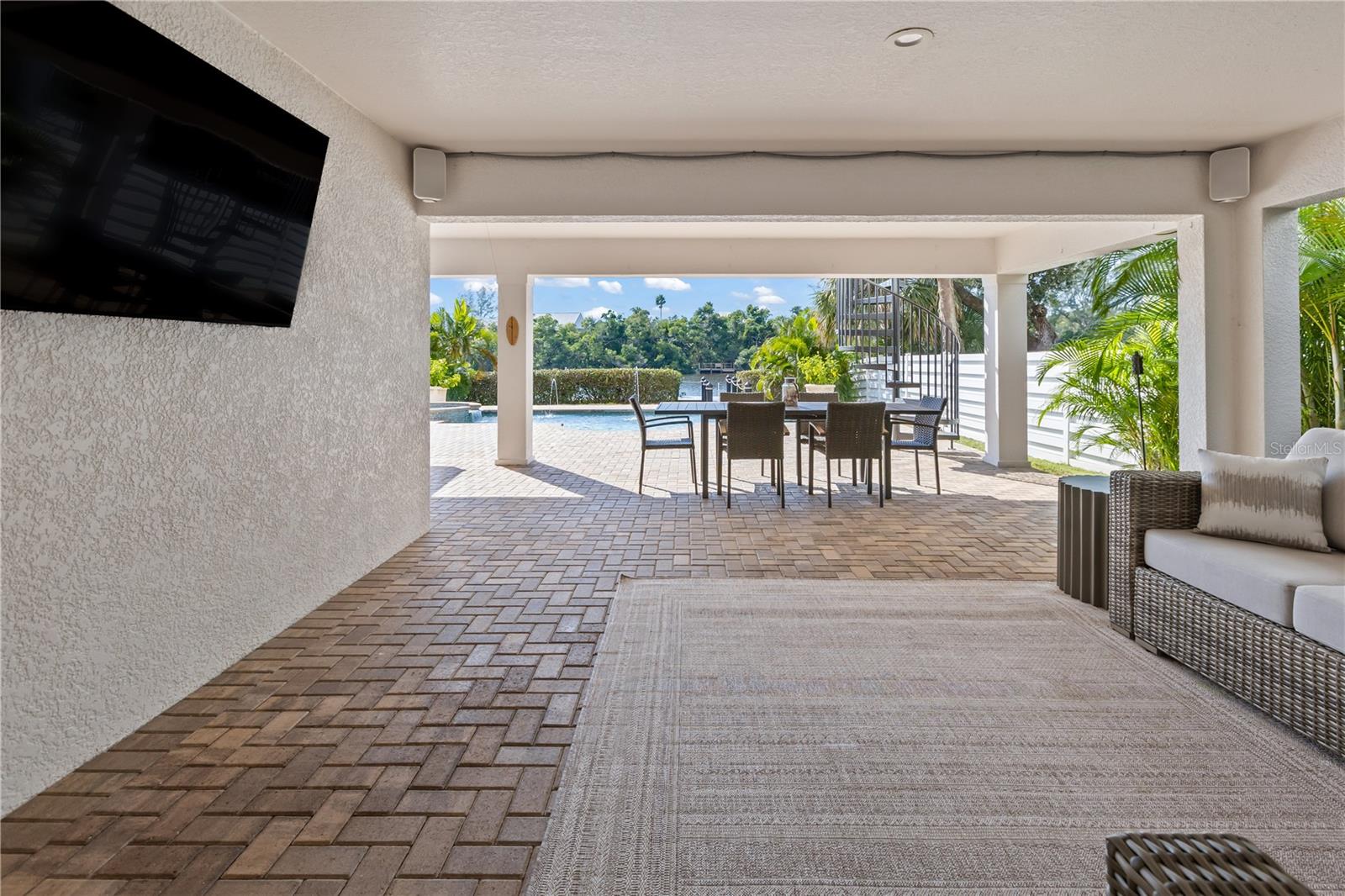 Image 45 of 67 For 8008 Midnight Pass Road