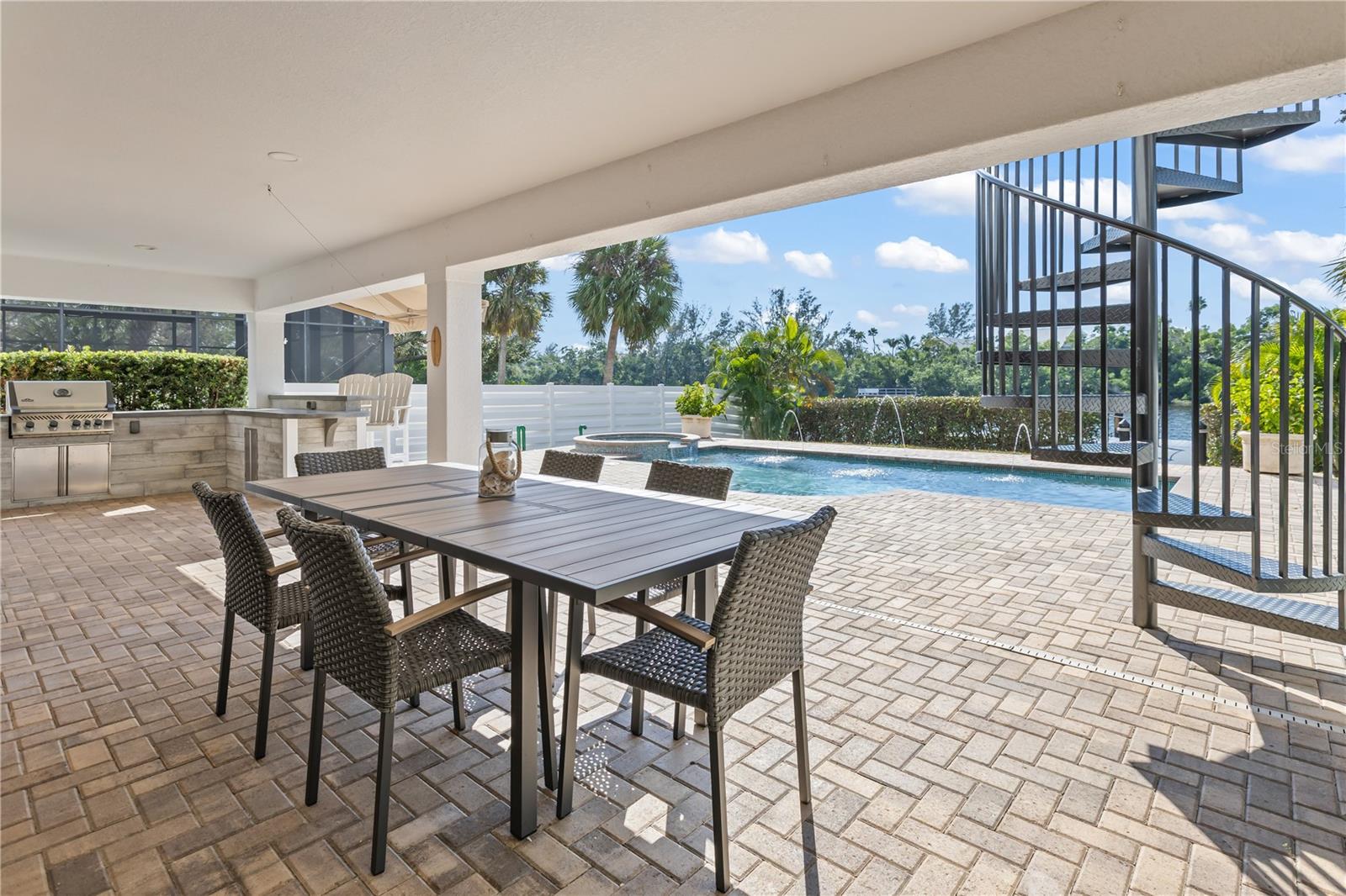 Image 48 of 67 For 8008 Midnight Pass Road