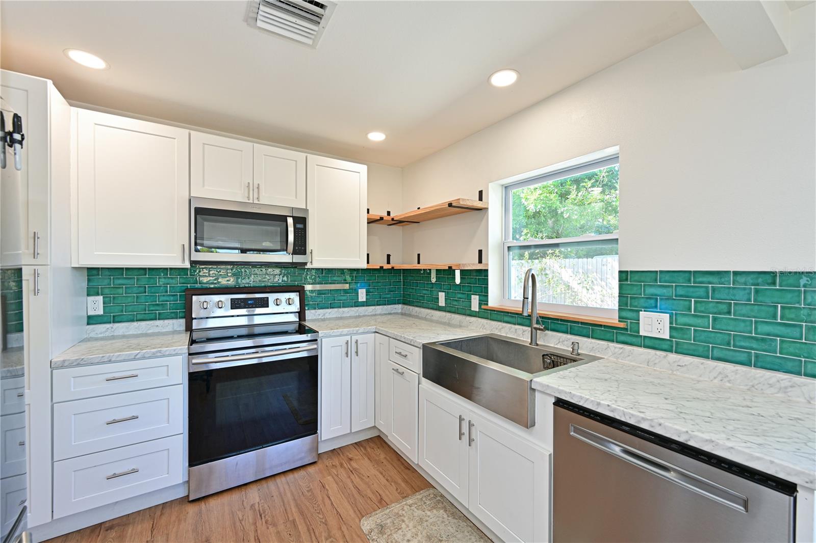 Image 7 of 29 For 1712 63rd Avenue W