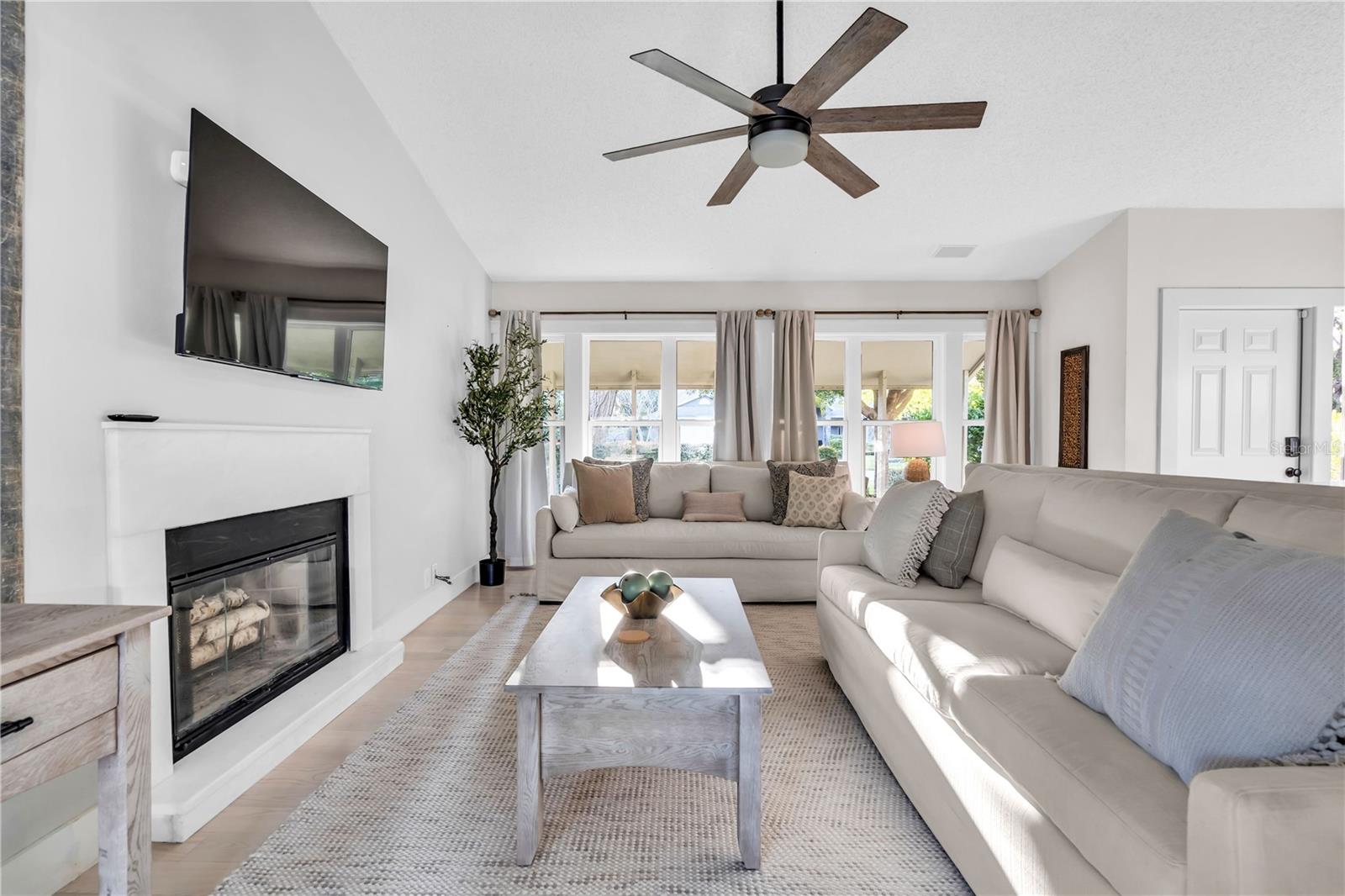 Image 23 of 53 For 1046 Greystone Lane