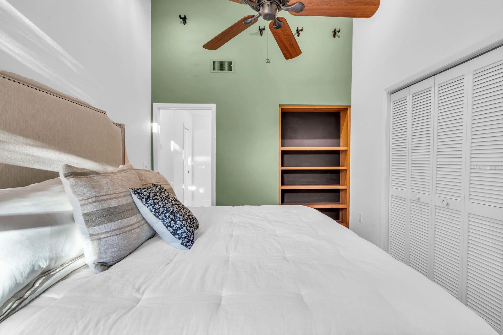 Image 35 of 53 For 1046 Greystone Lane