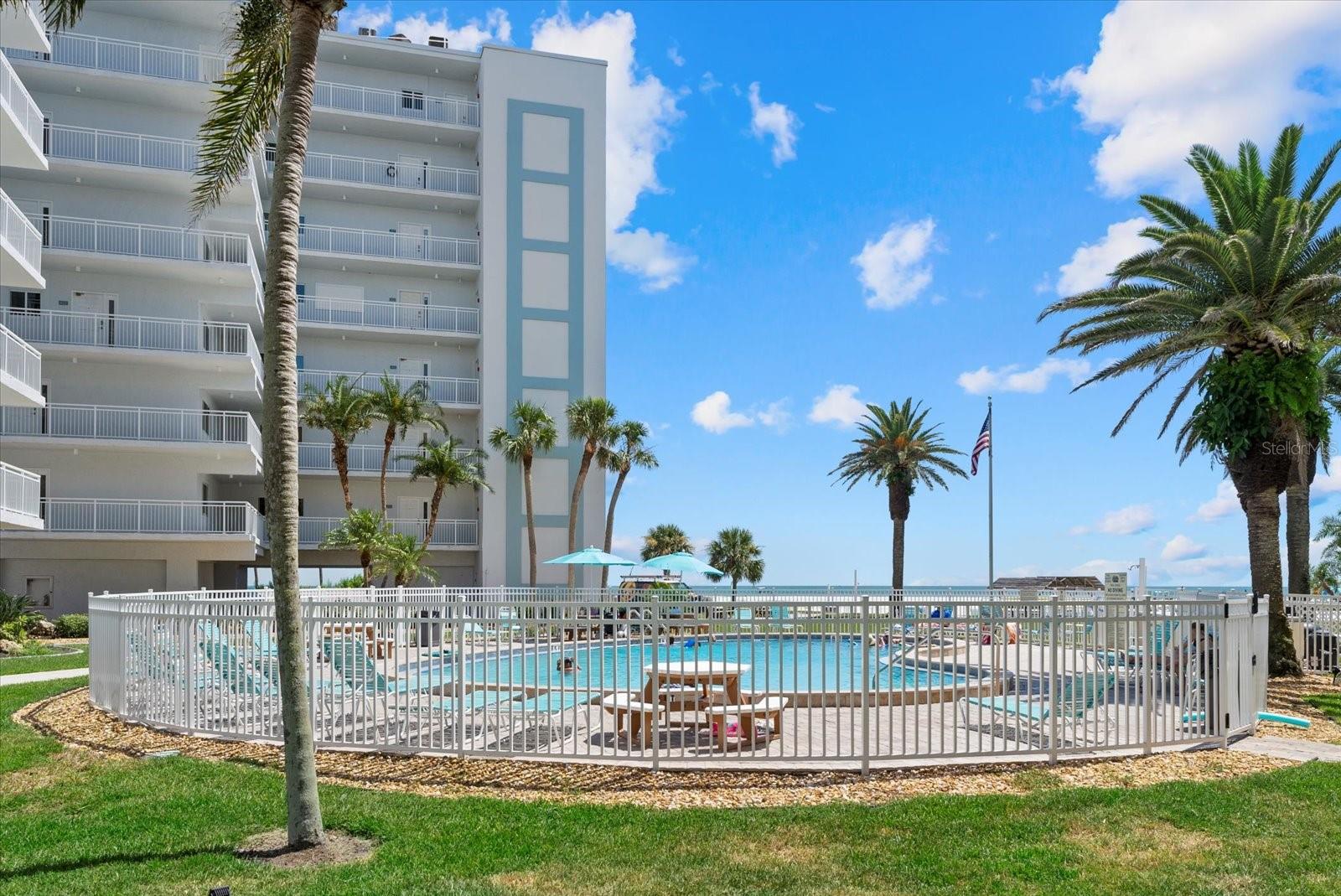 Image 18 of 27 For 5830 Midnight Pass Road 63