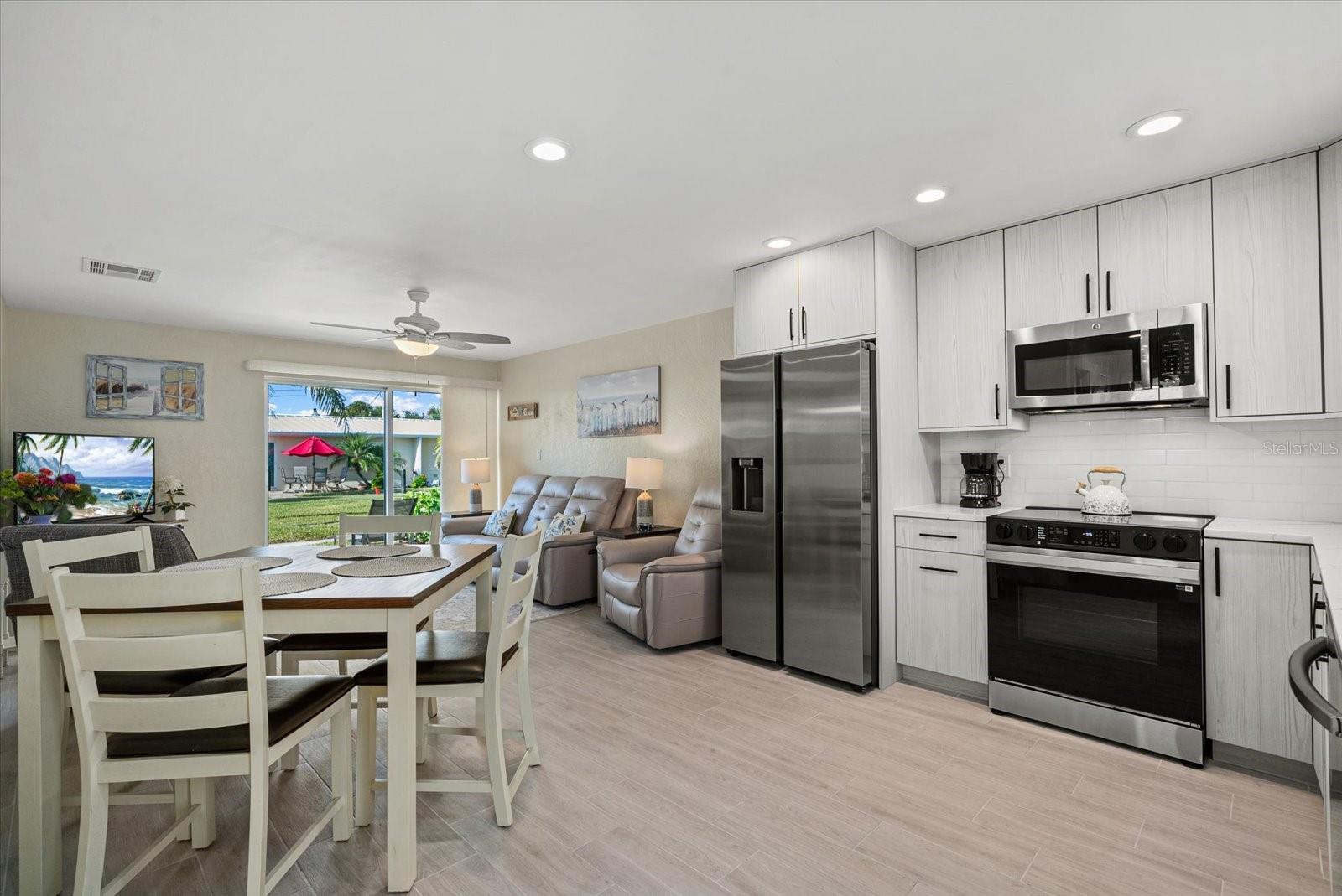 Image 2 of 27 For 5830 Midnight Pass Road 63