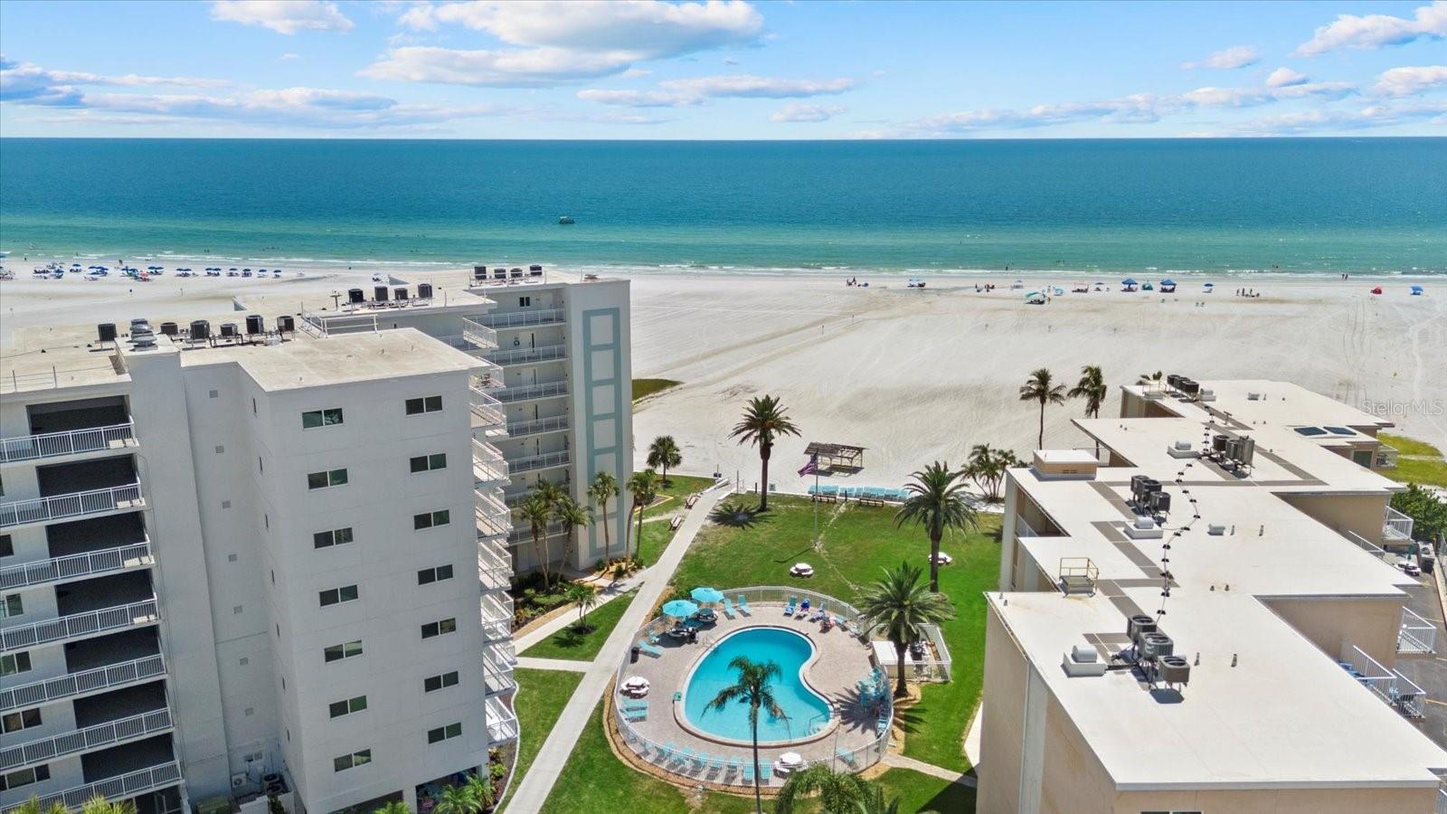 Image 23 of 27 For 5830 Midnight Pass Road 63