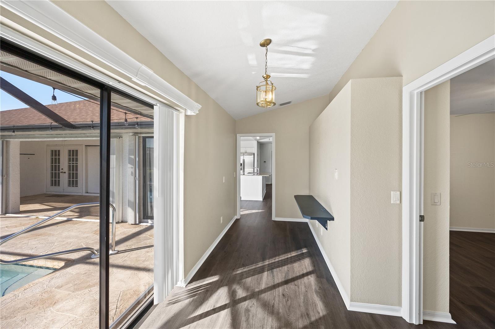 Image 12 of 45 For 2108 Nuremberg Boulevard