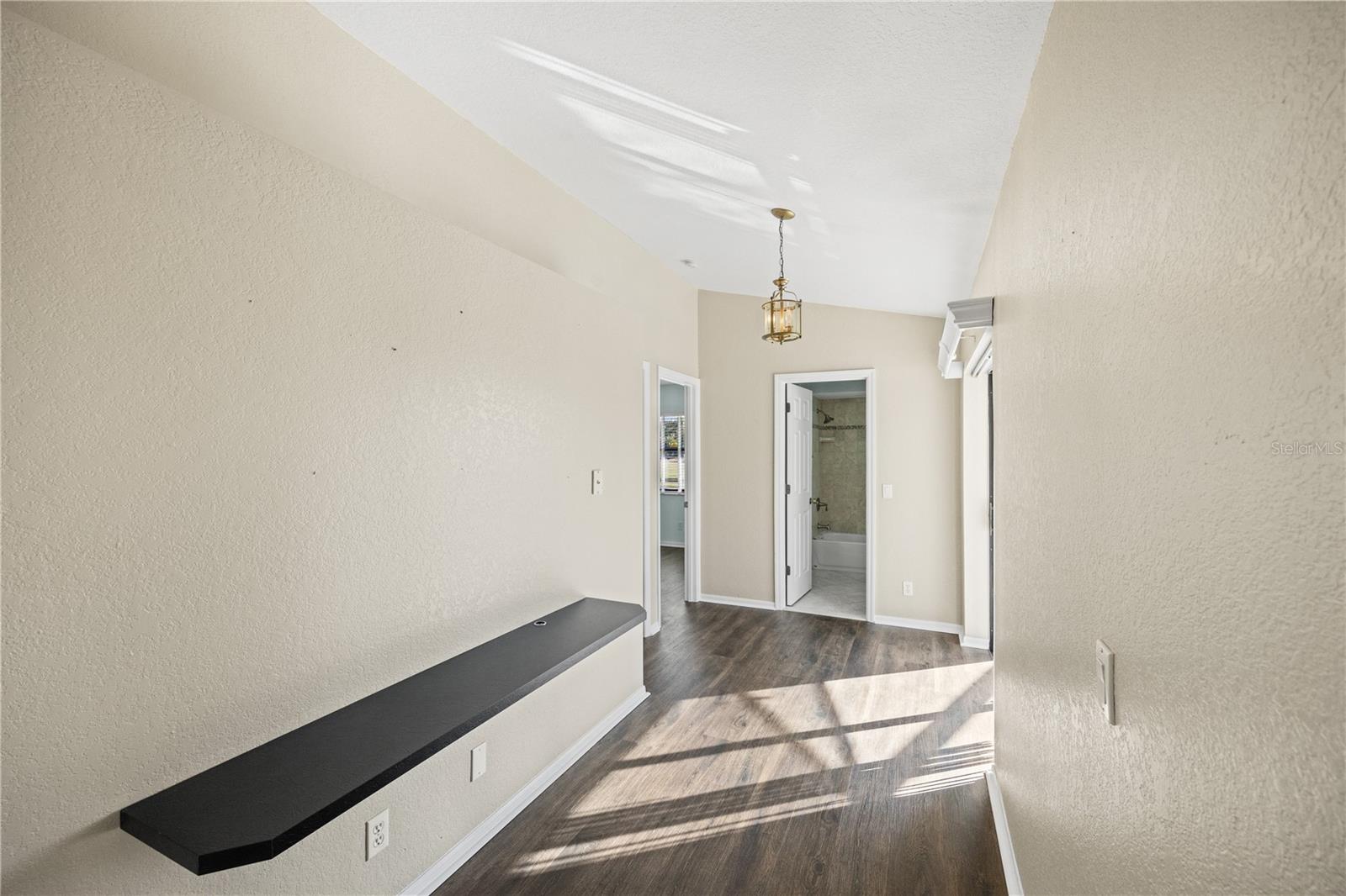 Image 26 of 45 For 2108 Nuremberg Boulevard