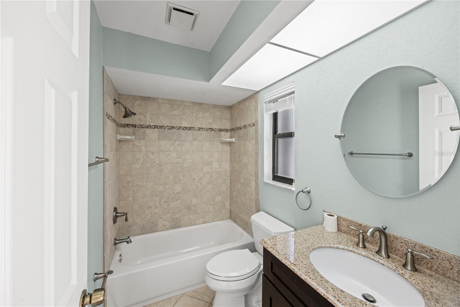 Image 27 of 45 For 2108 Nuremberg Boulevard