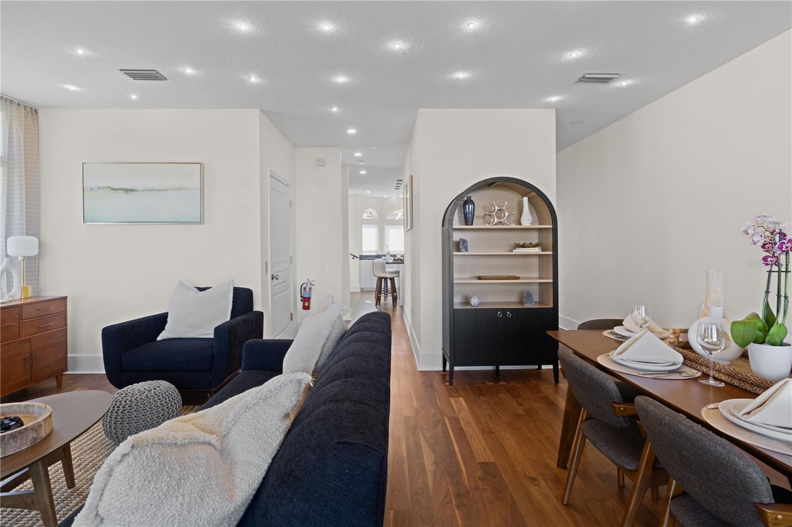 Image 16 of 73 For 301 17th Street N