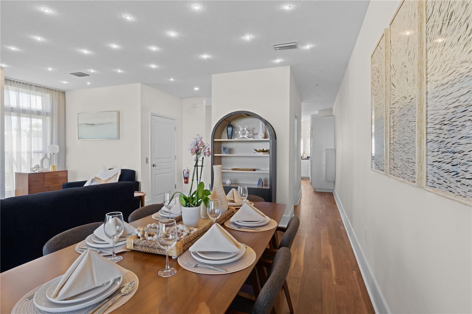 Image 18 of 73 For 301 17th Street N