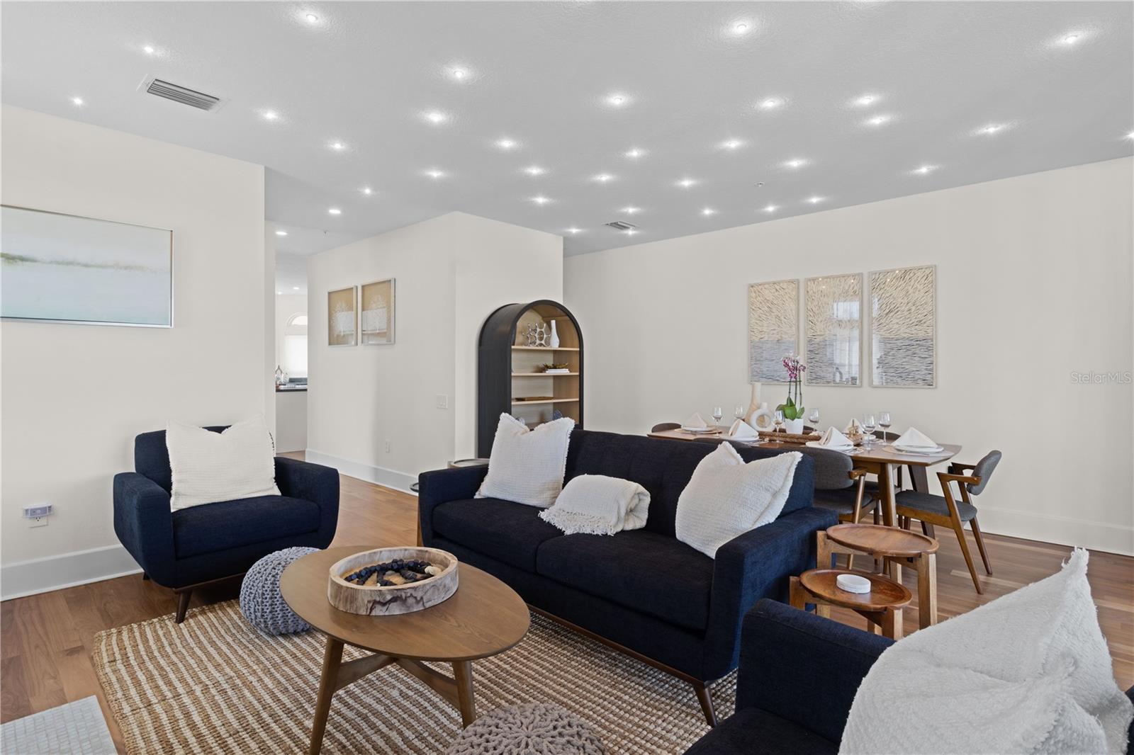 Image 19 of 73 For 301 17th Street N