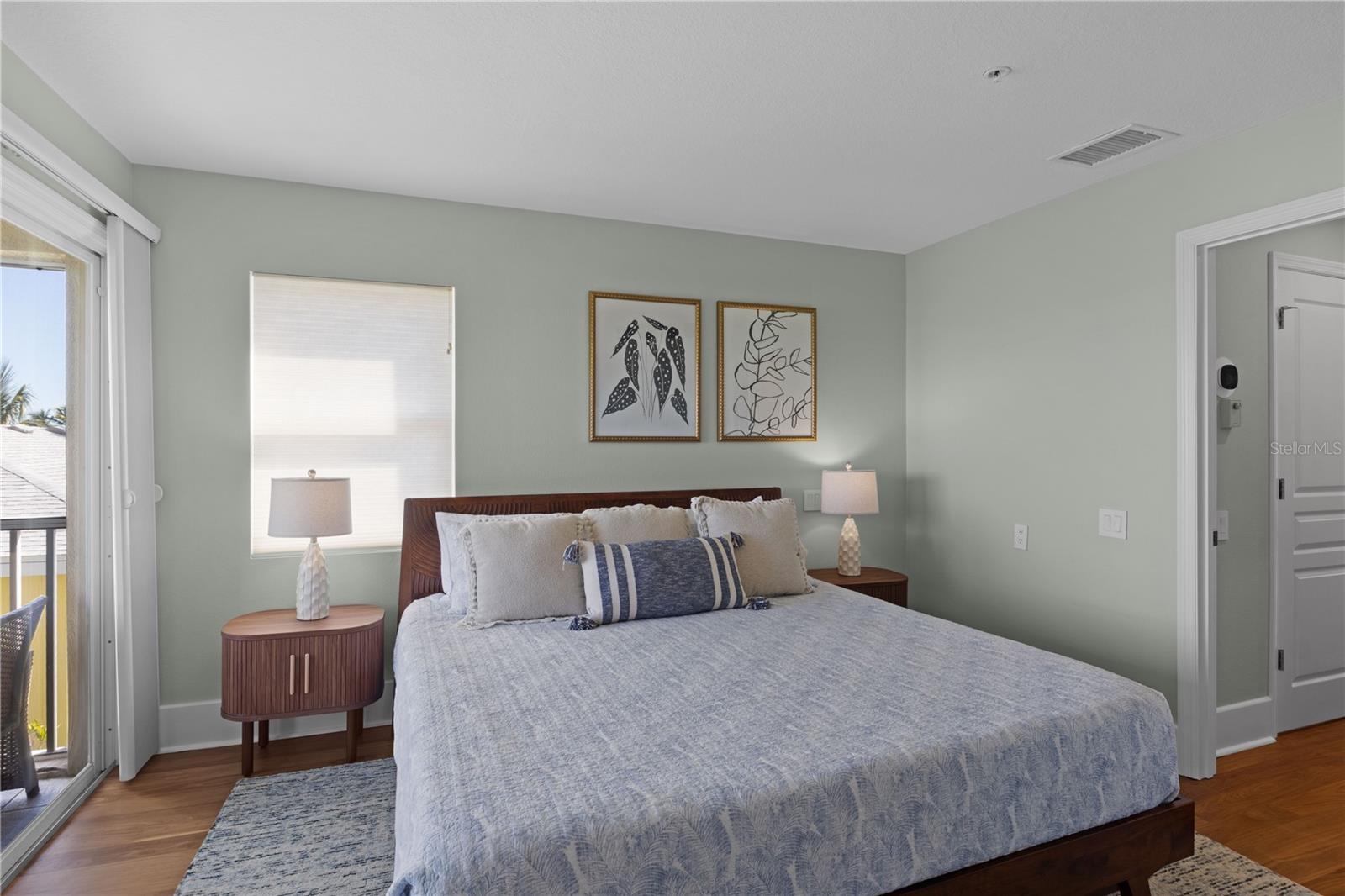 Image 39 of 73 For 301 17th Street N