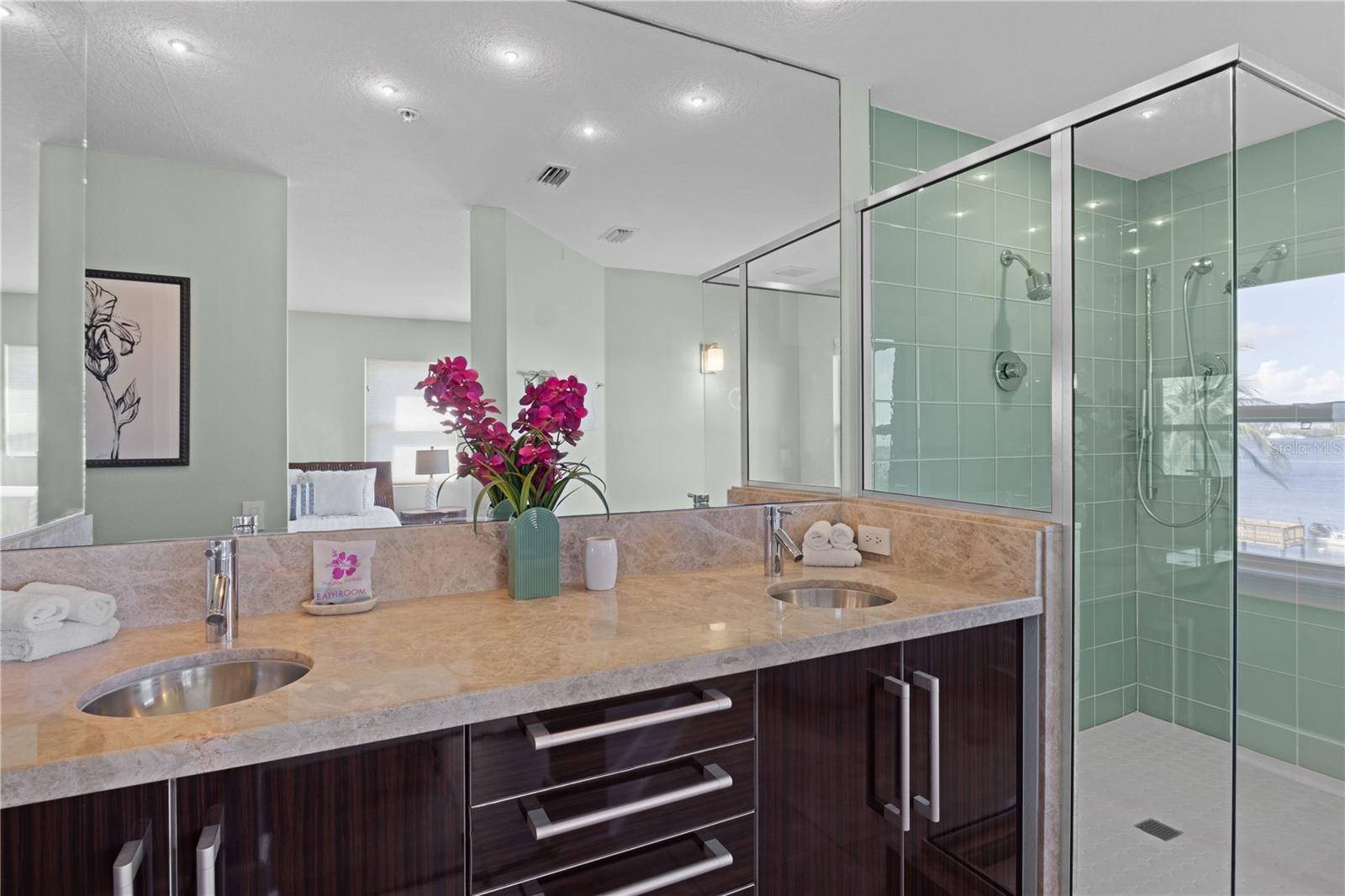 Image 41 of 73 For 301 17th Street N