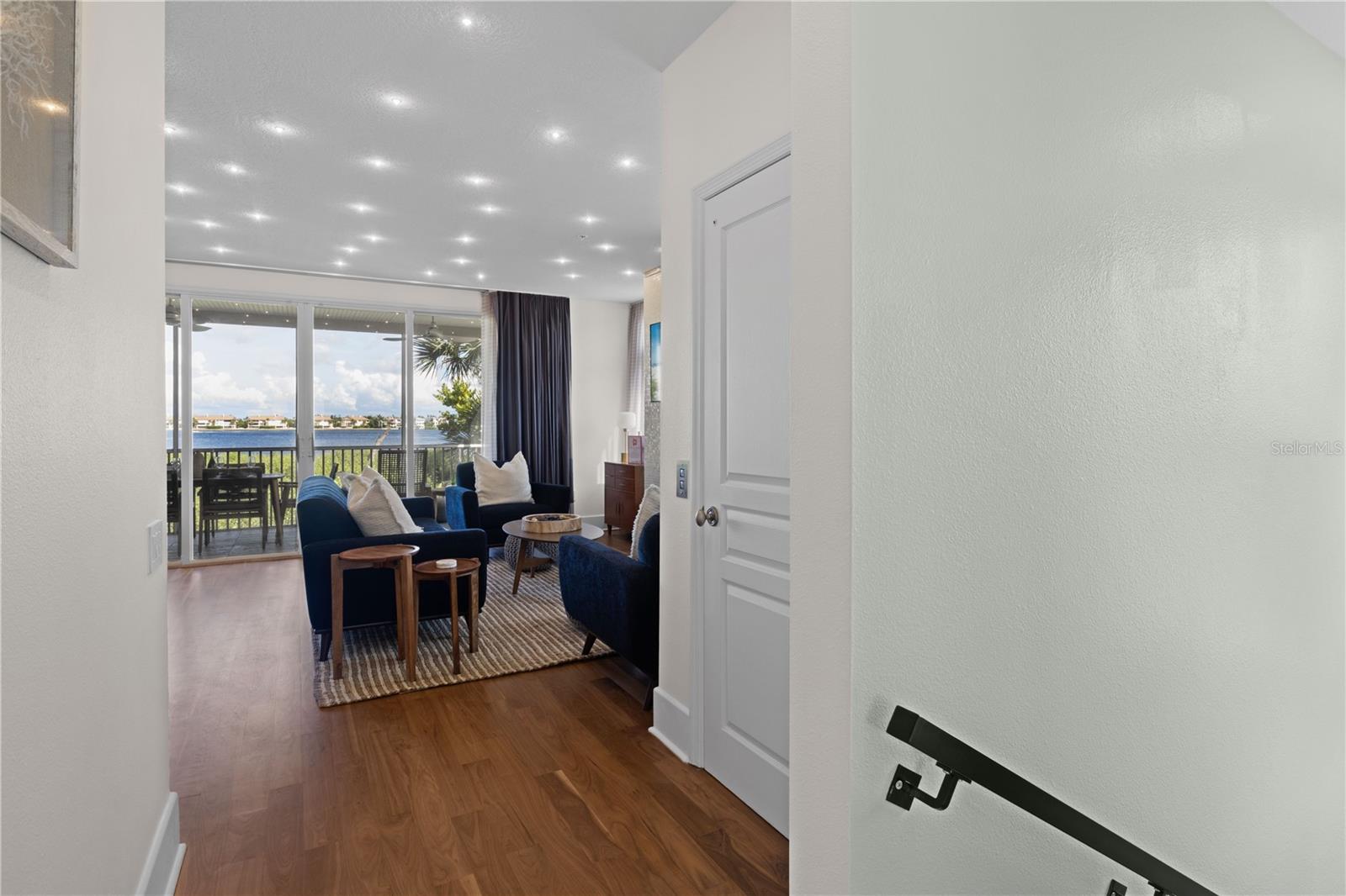 Image 8 of 73 For 301 17th Street N