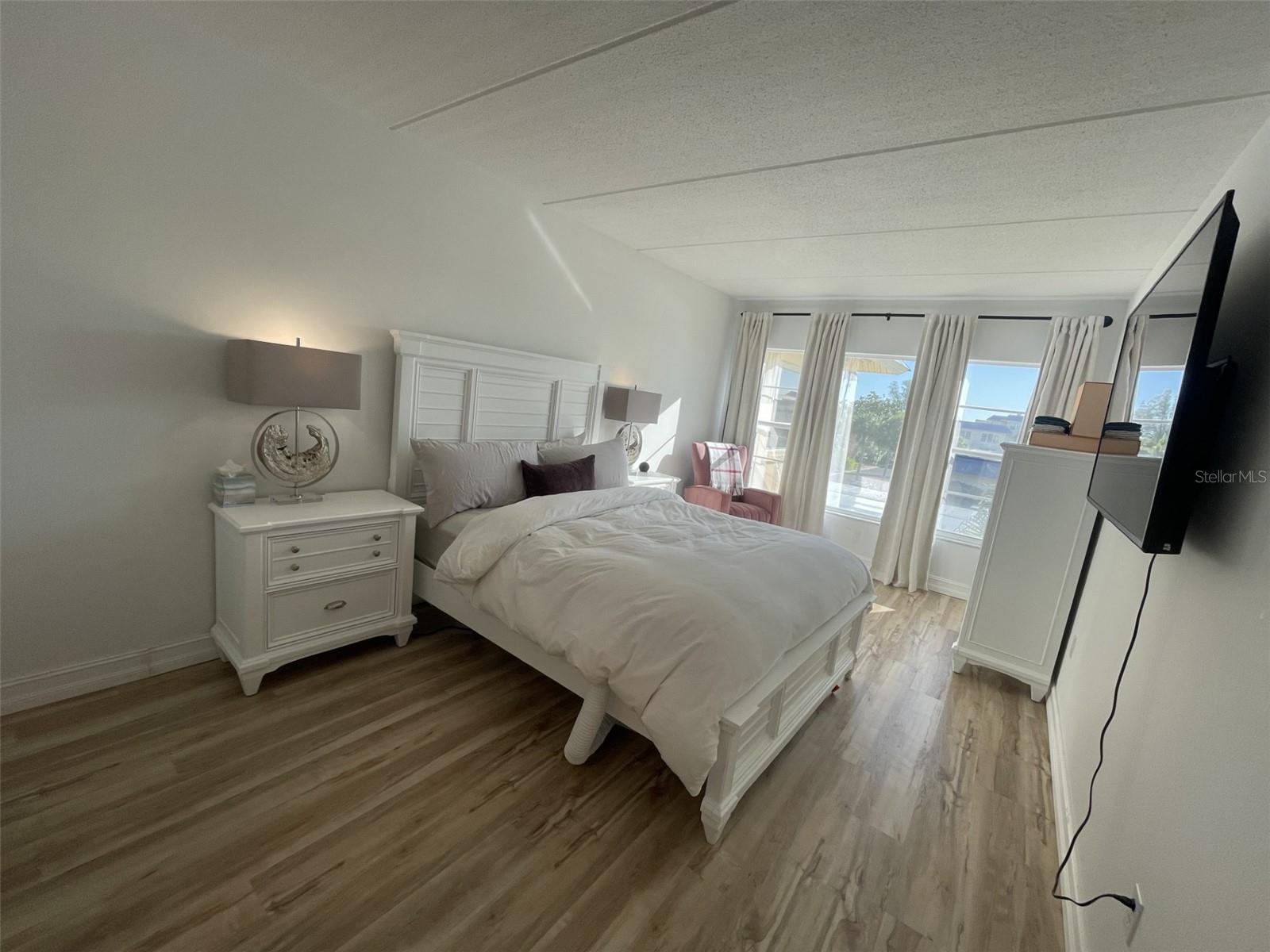 Image 9 of 15 For 3806 Gulf Of Mexico Drive C310