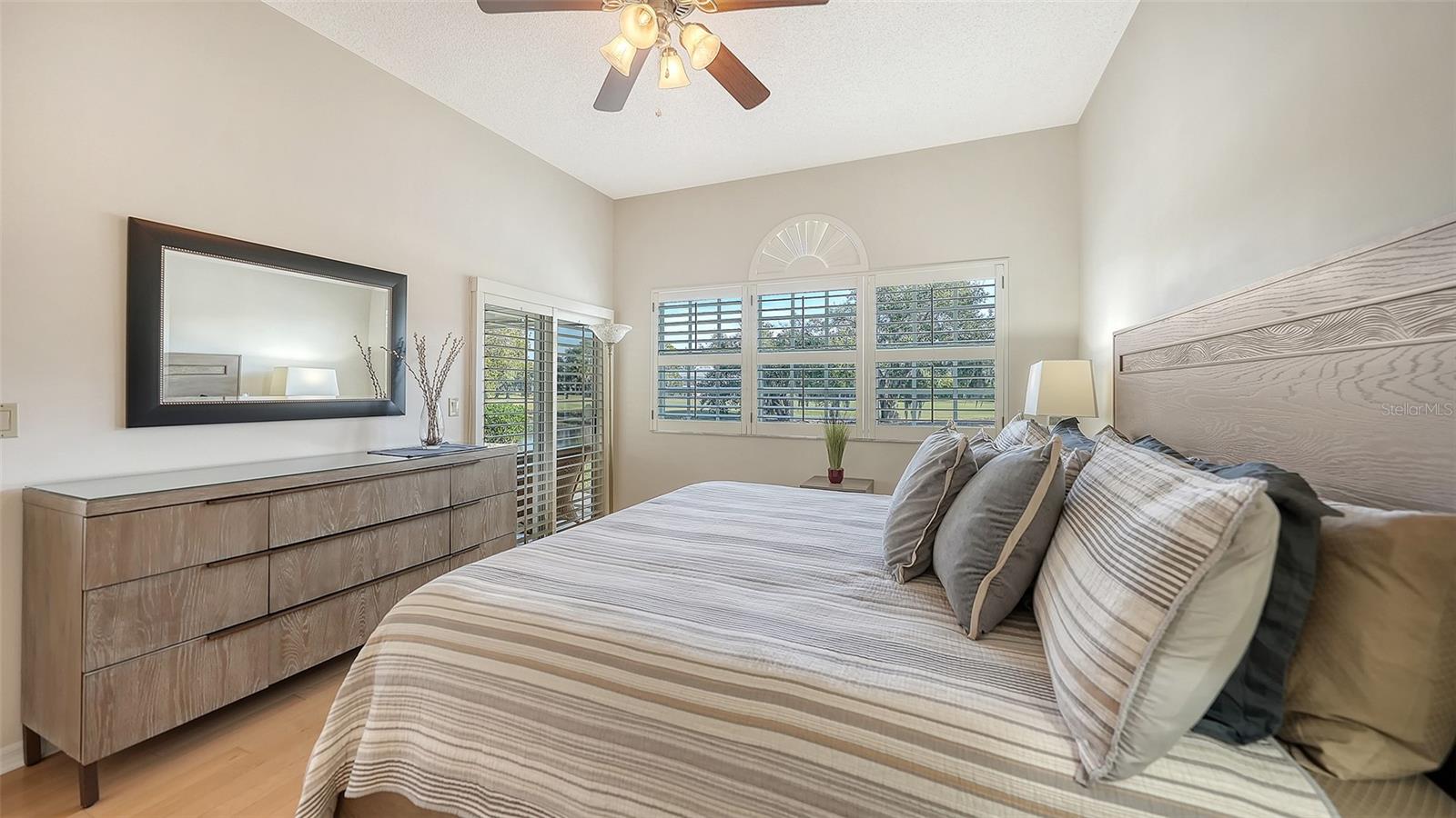 Image 23 of 50 For 5701 Long Common Circle 13