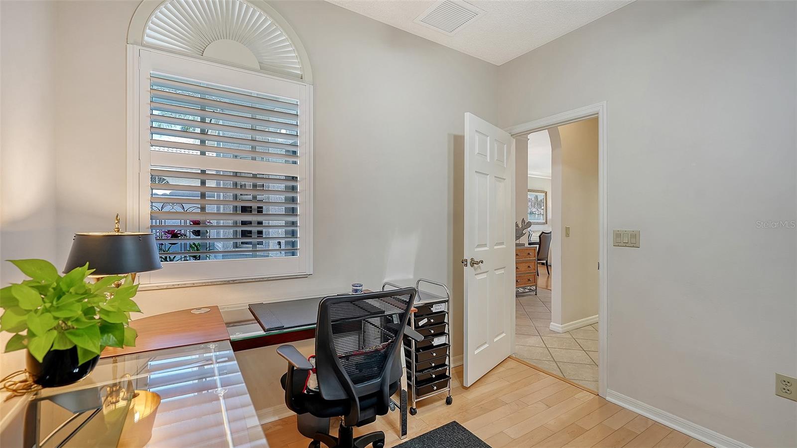 Image 29 of 50 For 5701 Long Common Circle 13