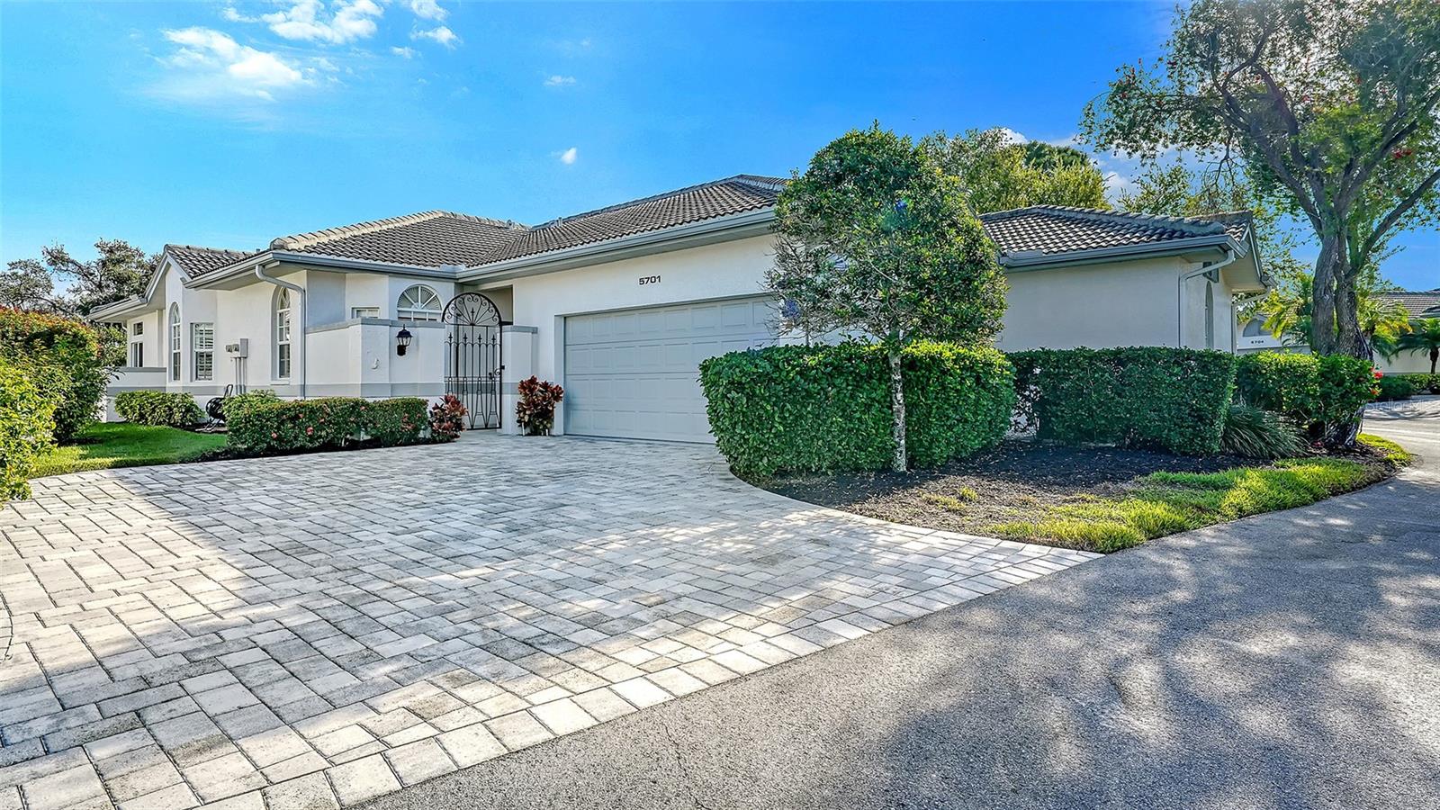 Image 38 of 50 For 5701 Long Common Circle 13